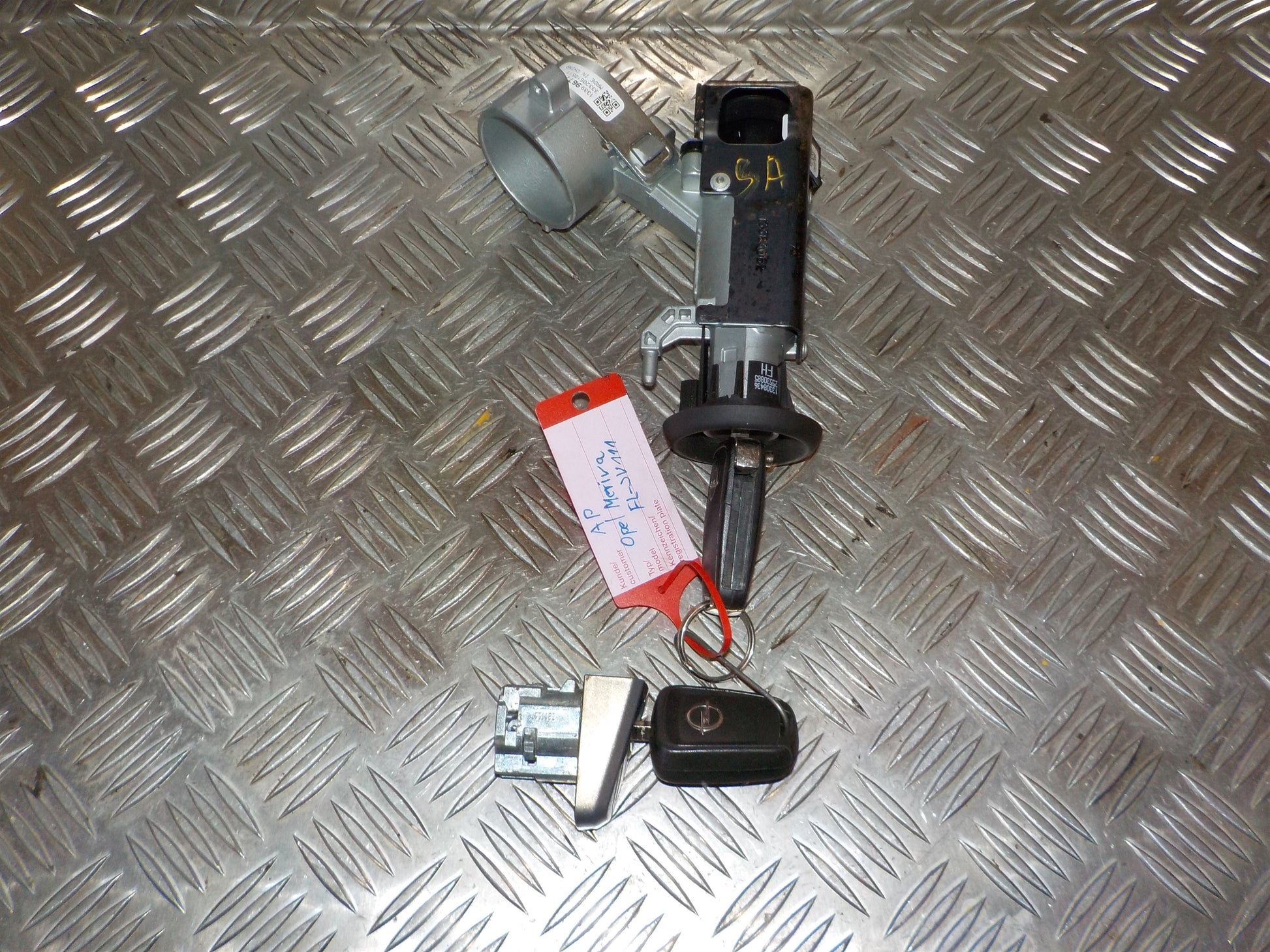 Opel Meriva B Låsesæt  Med OEM Nr. 13279295 Fra Opel Ophugger