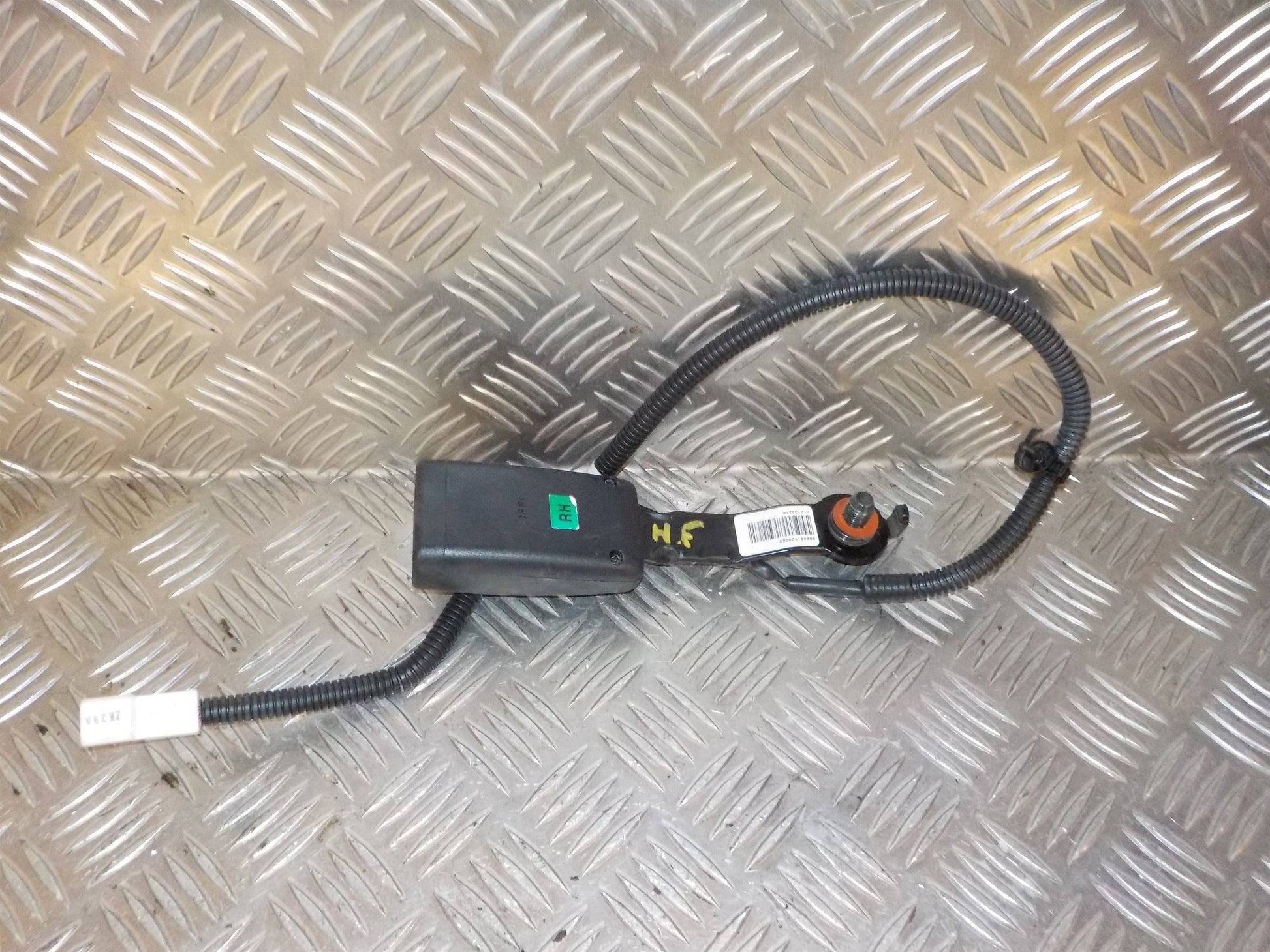 Kia Picanto Seleholder (/-Lås) Med OEM Nr. Ophugger Fra Kia Ophugger
