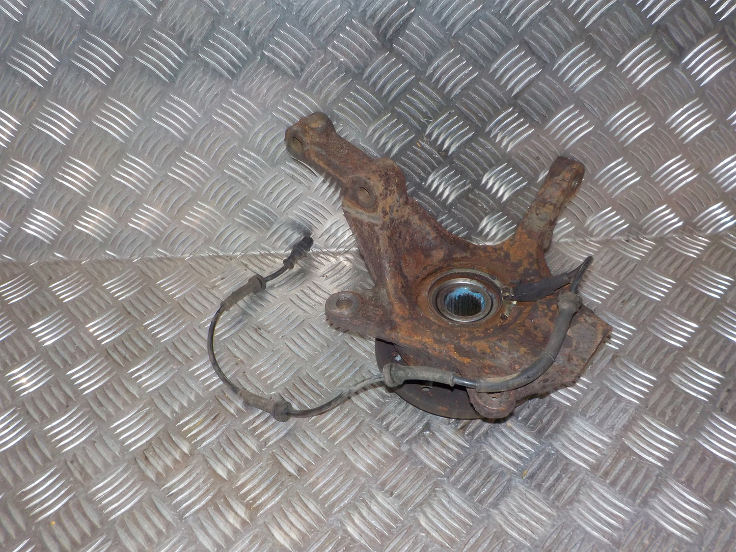 Opel Vivaro 1 Spindel For H Med OEM Nr. 93858913 Fra Opel Ophugger