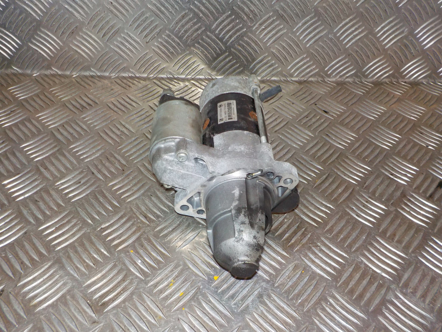 Opel Meriva B Starter Med OEM Nr. MOO1TF0072 Fra Opel Ophugger