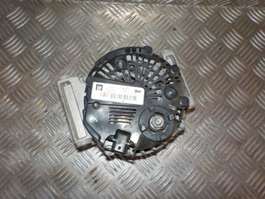 Opel Meriva B Generator Med OEM Nr. 13586366 Fra Opel Ophugger