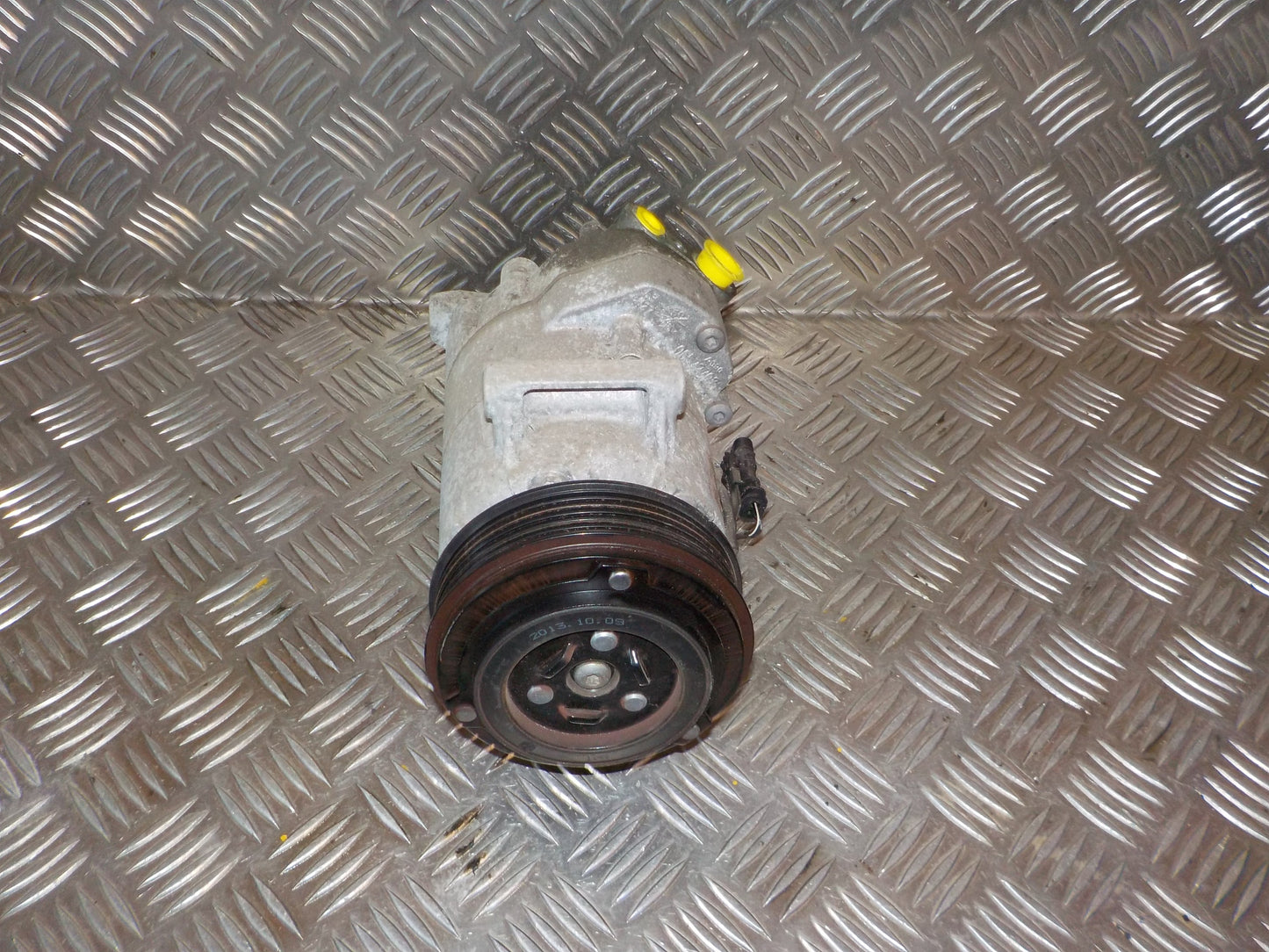 Opel Meriva B Aircondition Pumpe Med OEM Nr. 13412251 Fra Opel Ophugger