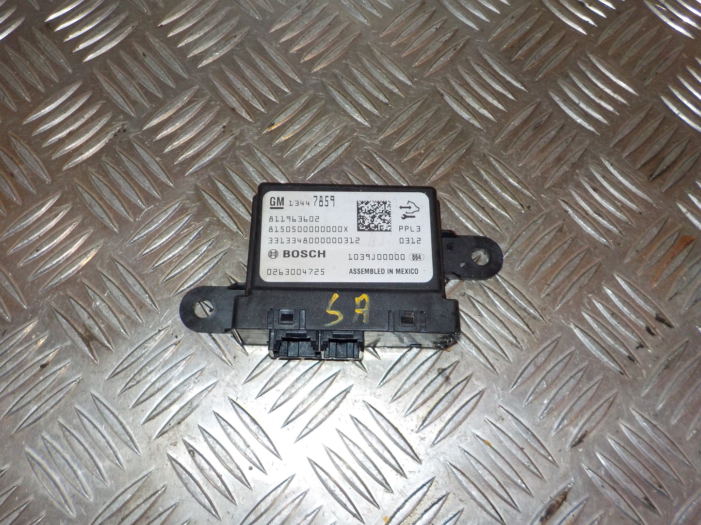 Opel Meriva B Relæ Diverse Med OEM Nr. 13447859 Fra Opel Ophugger