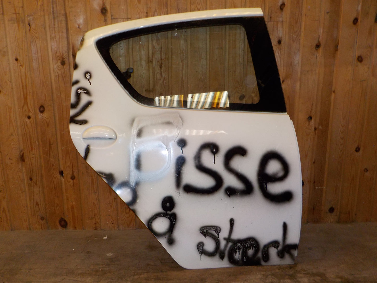 Toyota Aygo Bagdør H Med OEM Nr. 671130H010 Fra Toyota Ophugger