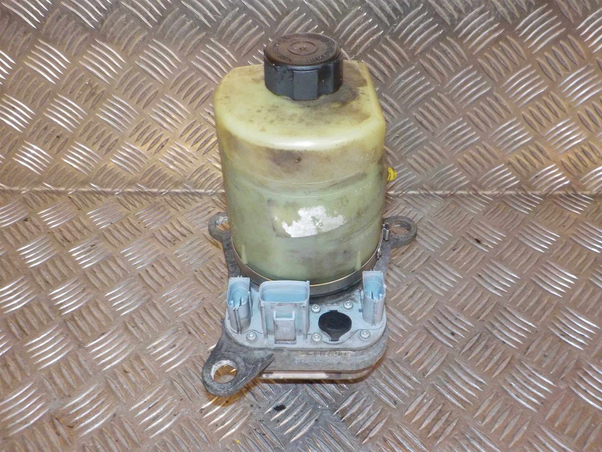 Ford Focus Servopumpe Med OEM Nr. 1689468 Fra Ford Ophugger