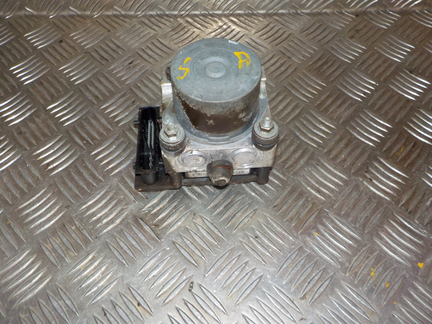 Toyota Aygo ABS Pumpe Med OEM Nr. 0265800441 Fra Toyota Ophugger