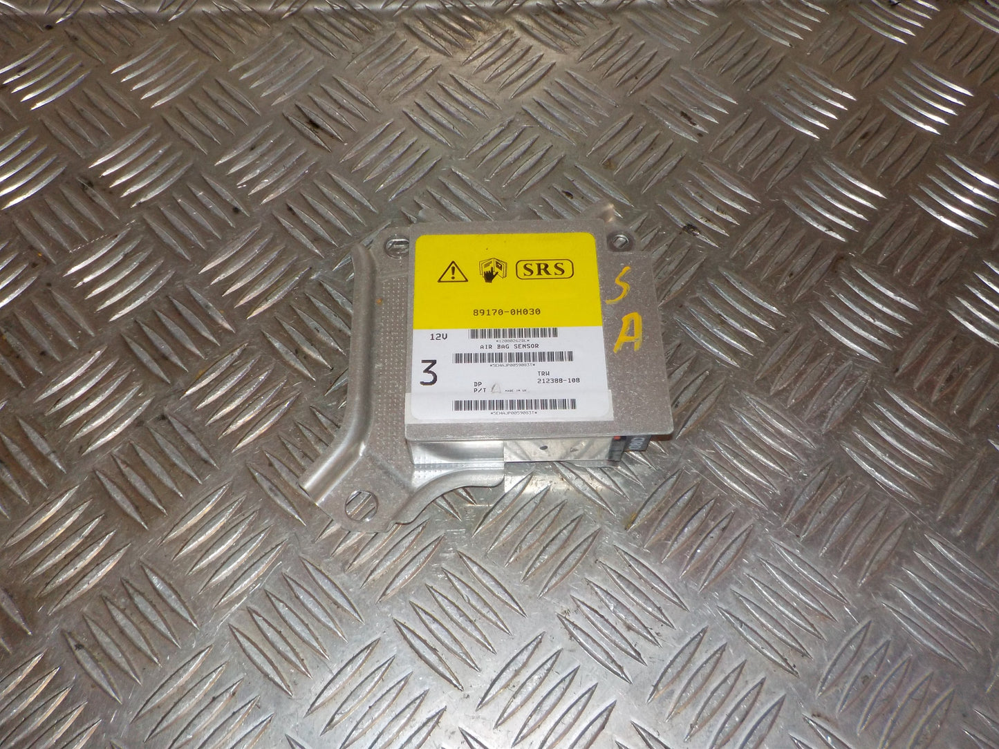 Toyota Aygo Airbag Elboks Med OEM Nr. 891700H030 Fra Toyota Ophugger