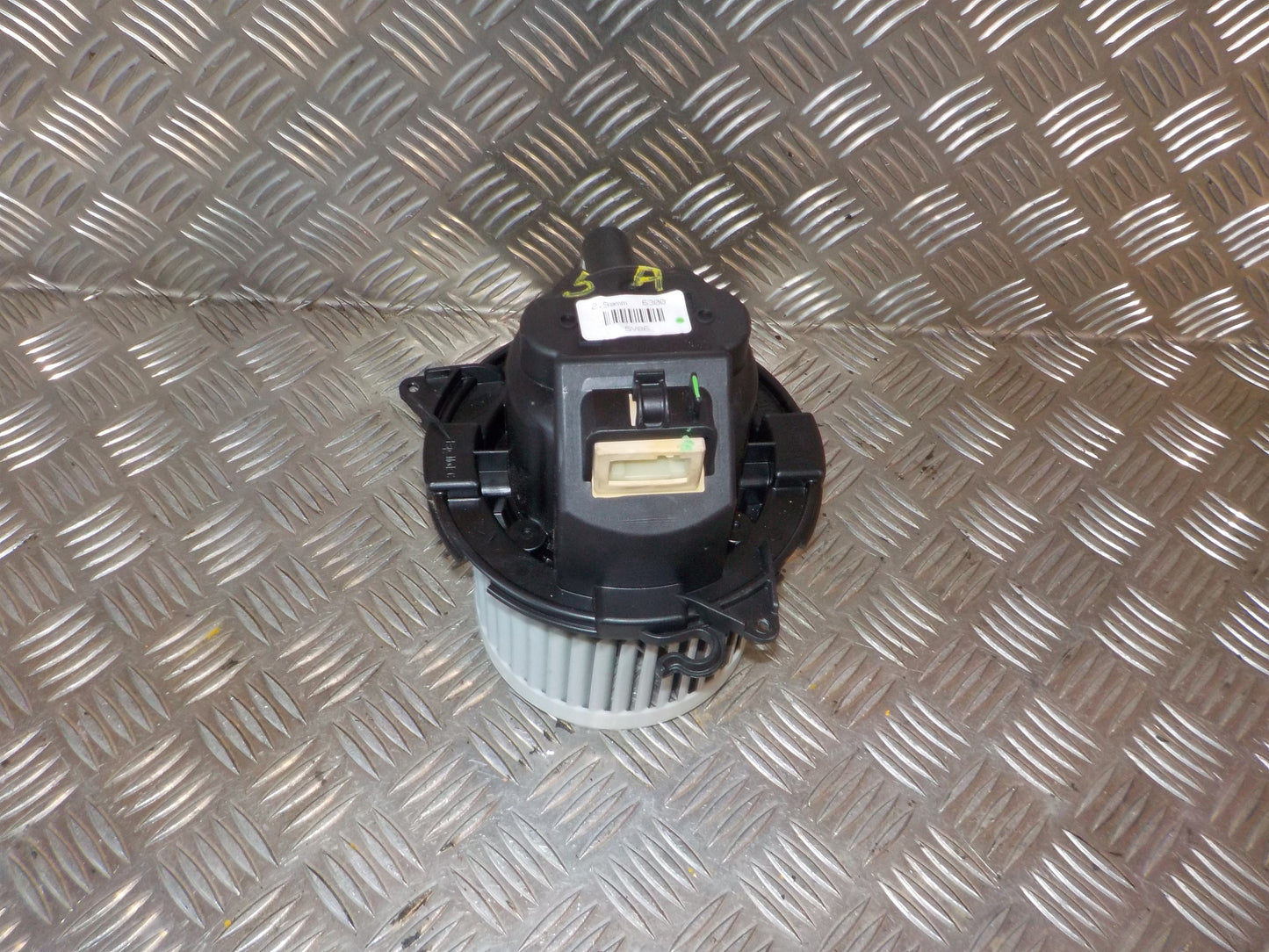 Dacia Dokker Varmeblæser Med OEM Nr. 5P3730100 Fra Dacia Ophugger