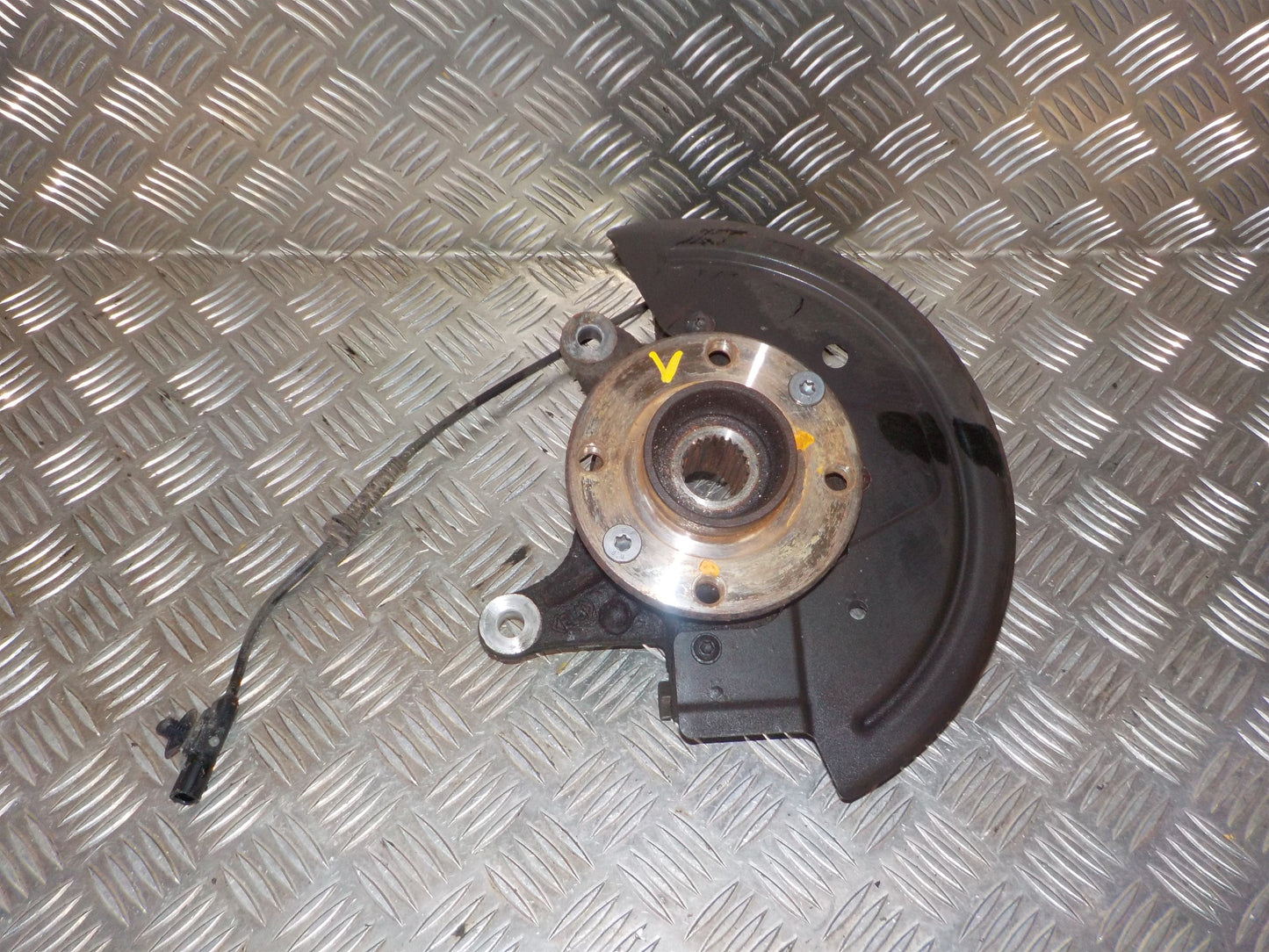 Dacia Dokker Spindel For V Med OEM Nr. 400116210R Fra Dacia Ophugger