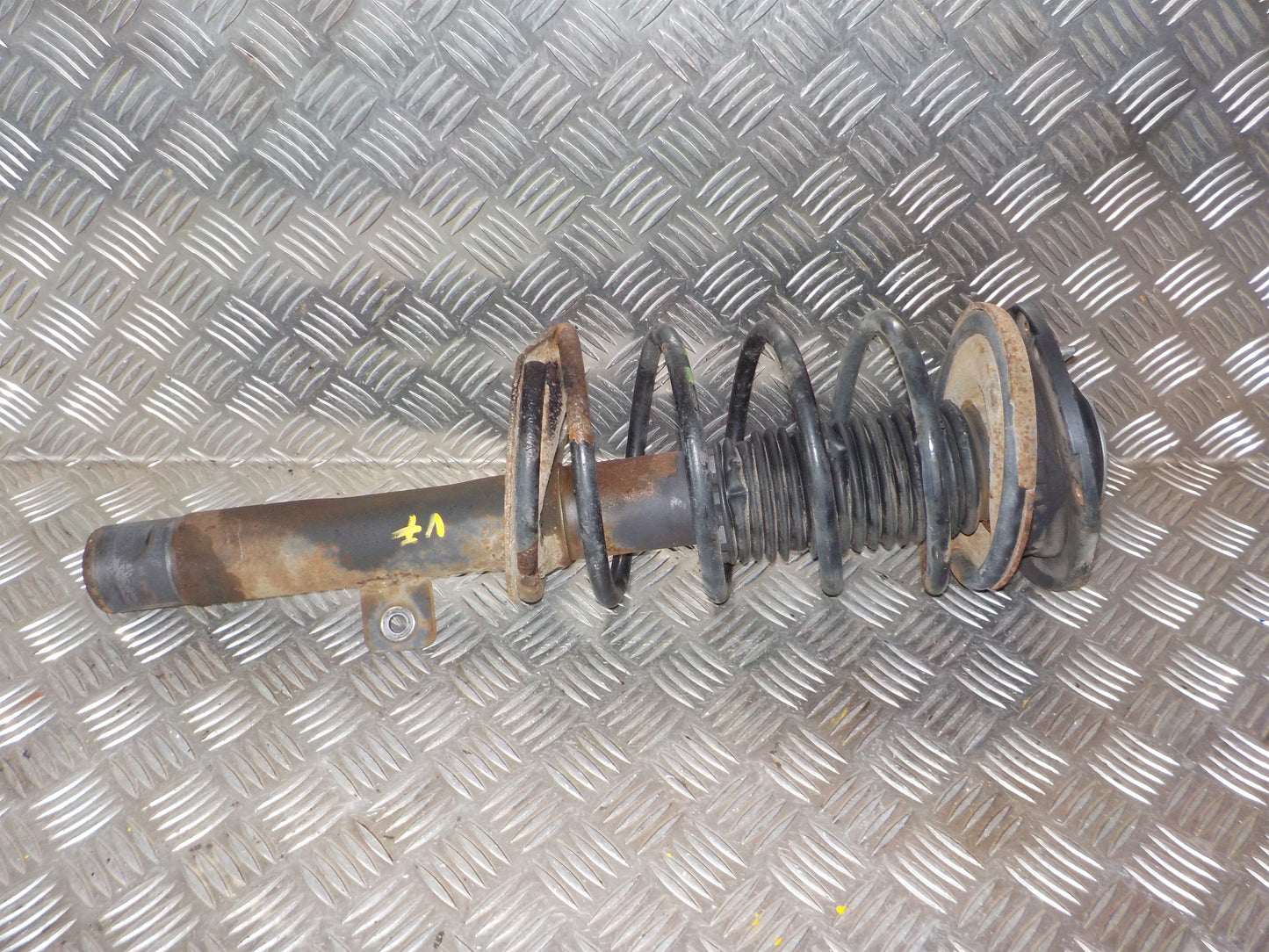 Peugeot 206+ Fjederben For V Med OEM Nr. Ophugger Fra Peugeot Ophugger