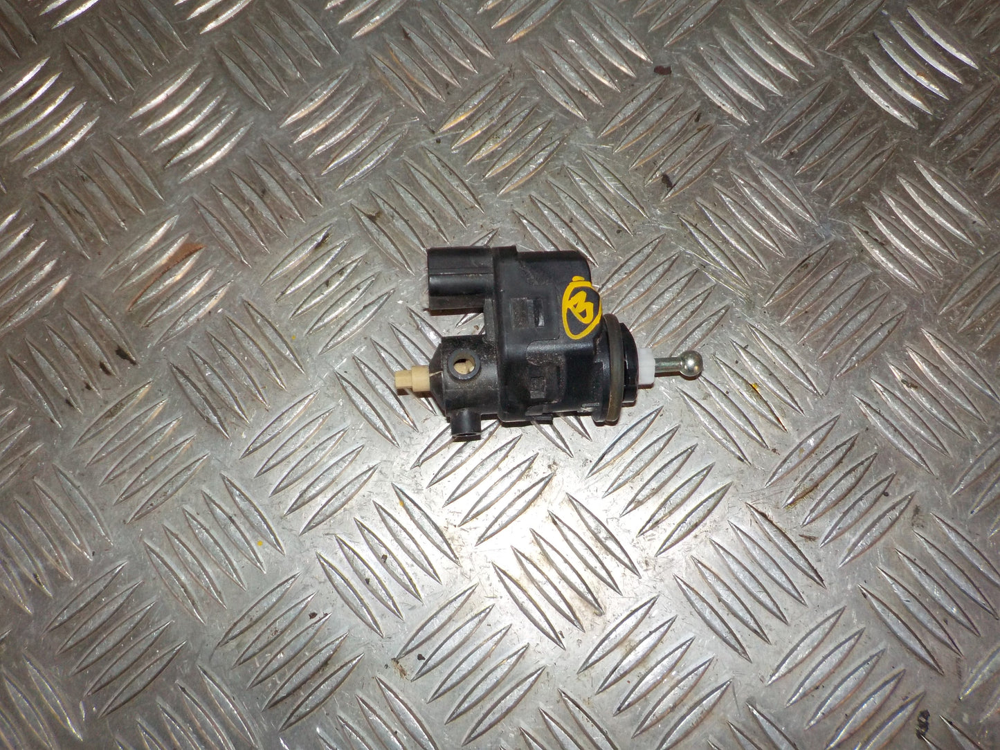 Mitsubishi Lancer Lygtejusterings Motor Med OEM Nr. 00787845AU Fra Mitsubishi Ophugger