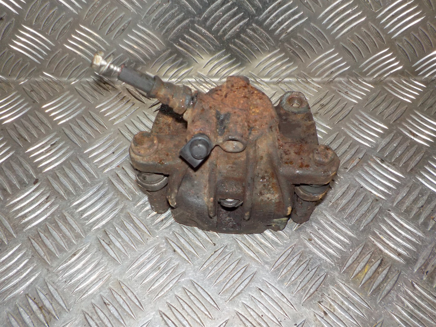 Smart Fortwo W451 Bremsekaliber Vf Med OEM Nr. A4514210198 Fra Smart Ophugger