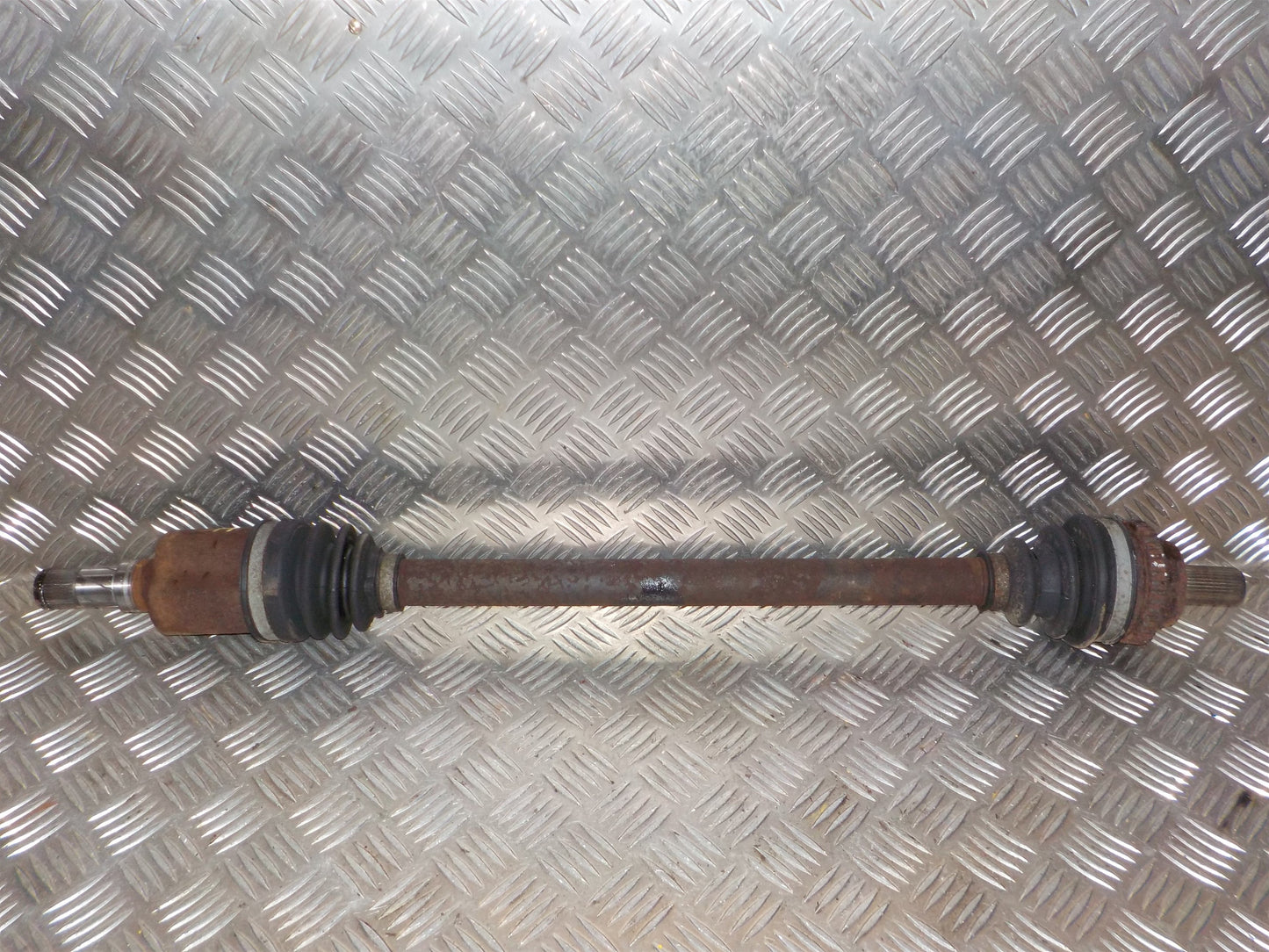 Smart Fortwo W451 Trækaksel For H Med OEM Nr. A4513570601 Fra Smart Ophugger