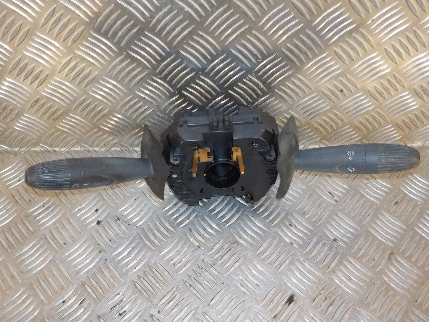 Citroen Jumper Kontakt Combi Med OEM Nr. 625388 Fra Citroen Ophugger