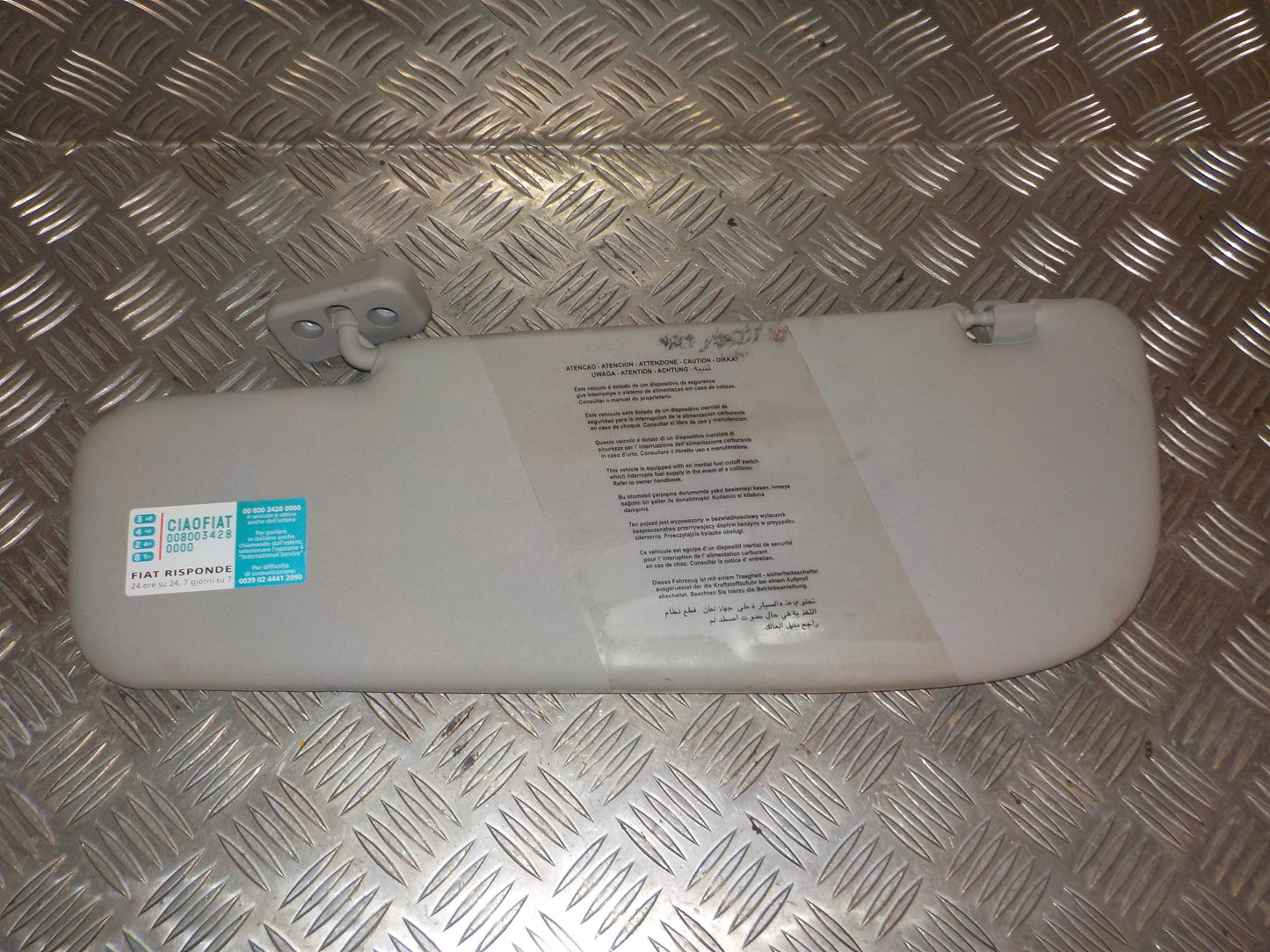 Fiat Doblo Solskærm Med OEM Nr. Ophugger Fra Fiat Ophugger