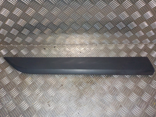 Ford Transit Custom Pynteliste Dør Med OEM Nr. BK21V20780ACW Fra Ford Ophugger