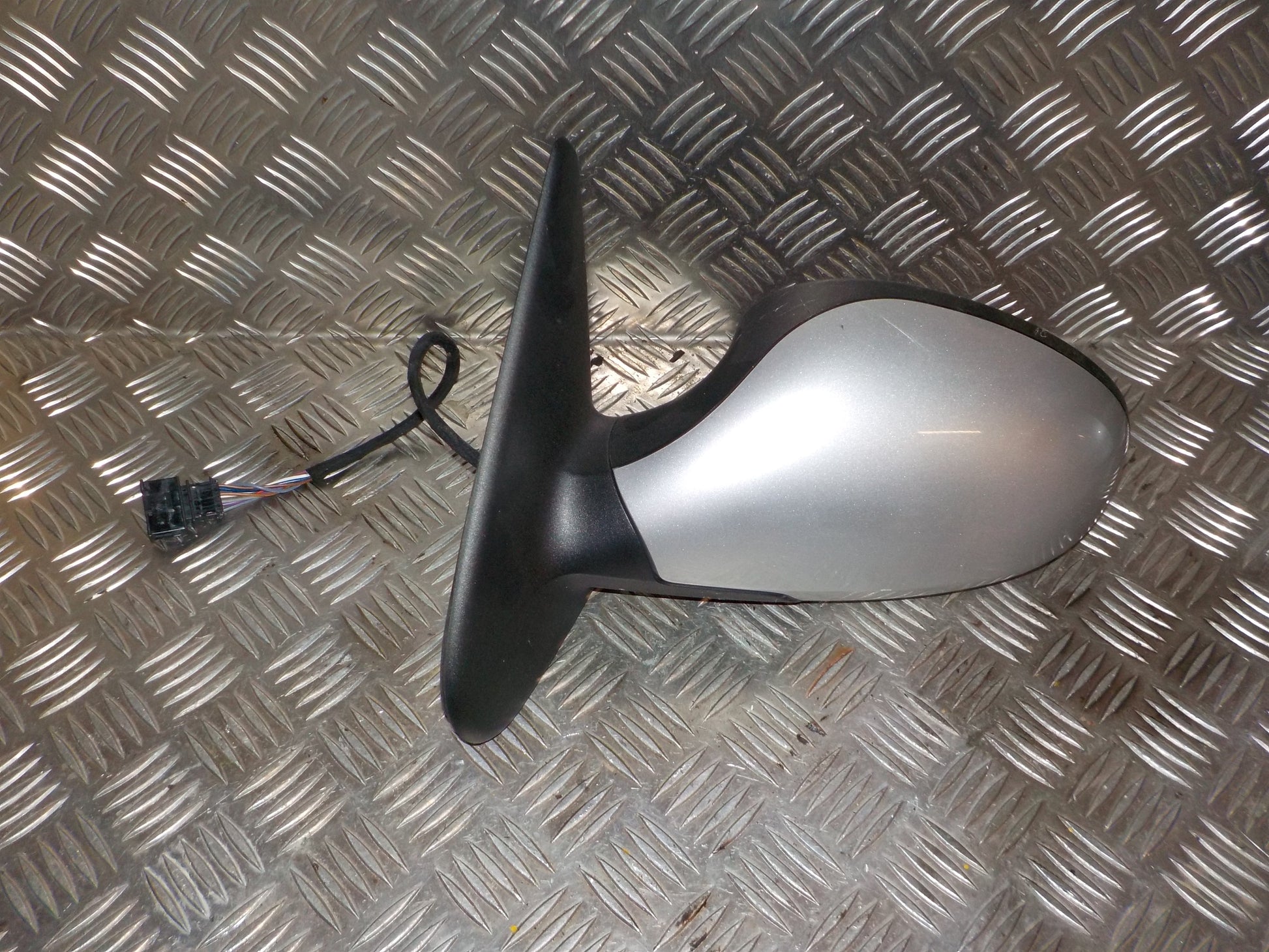 Seat Toledo Sidespejl Med OEM Nr. 1M1857507J Fra Seat Ophugger