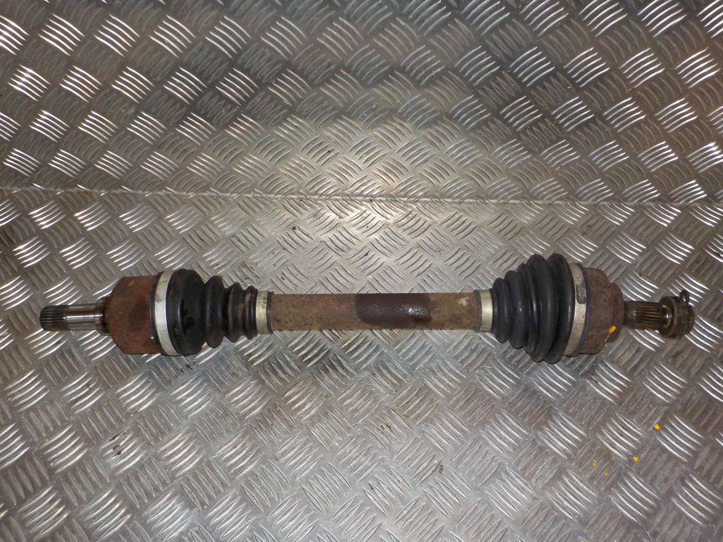 Peugeot 308 Trækaksel For V Med OEM Nr. 3272TZ Fra Peugeot Ophugger