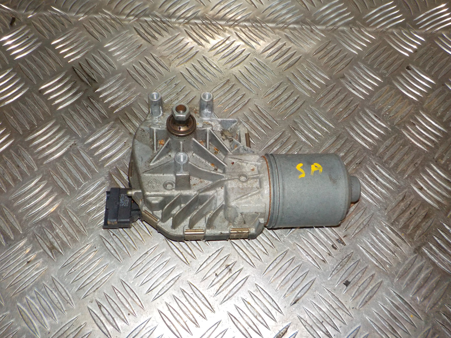 Peugeot 308 Viskermotor Med OEM Nr. 6405HY Fra Peugeot Ophugger