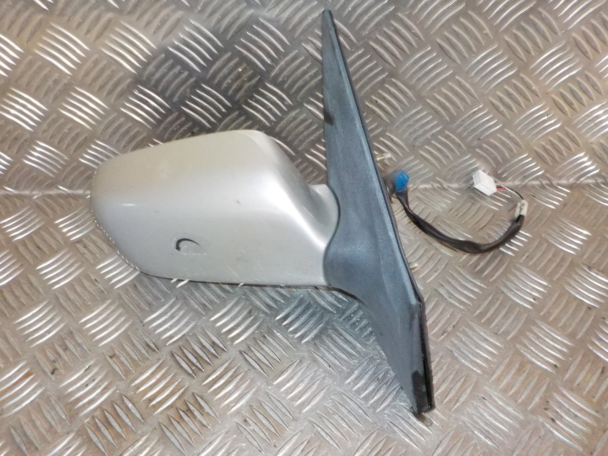 Toyota Yaris Jap. Sidespejl Med OEM Nr. 8791052151 Fra Toyota Ophugger