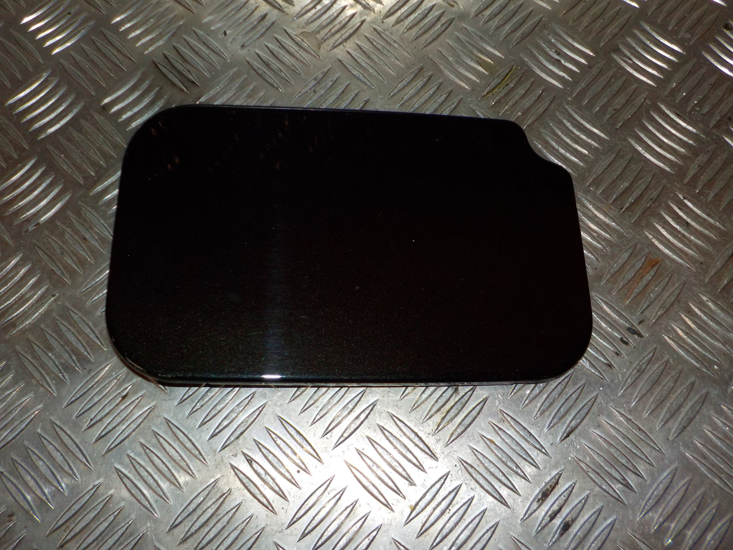 Dacia Dokker Benzinklap / Tankklap Med OEM Nr. 788304700R Fra Dacia Ophugger