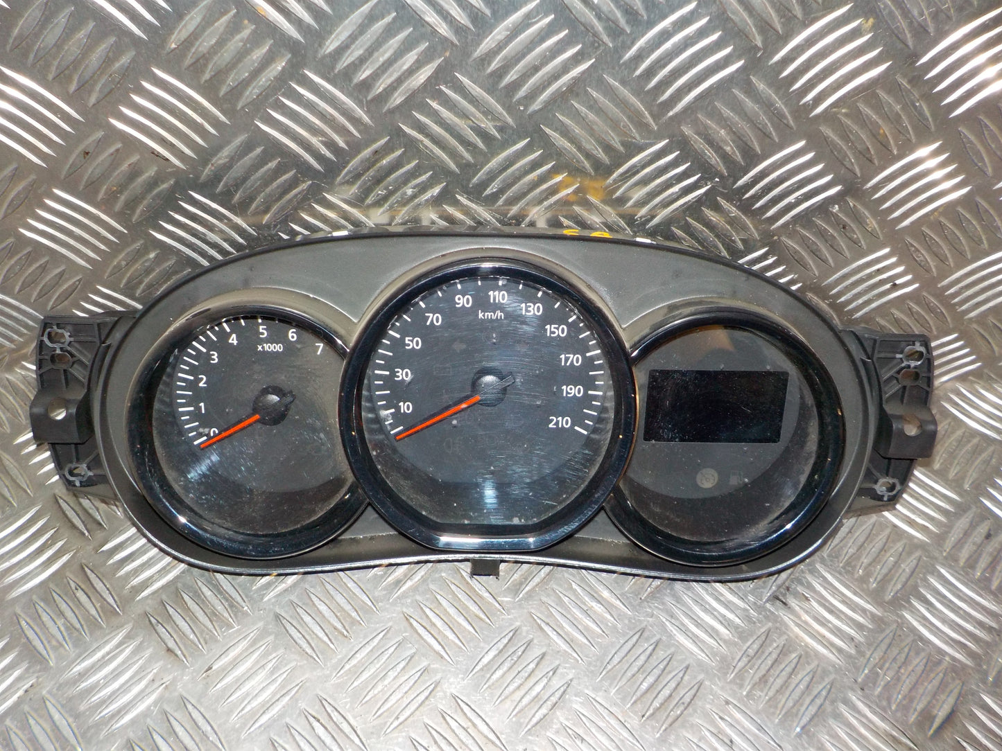Dacia Dokker Speedometer - Instrument Med OEM Nr. 248103900RMR Fra Dacia Ophugger