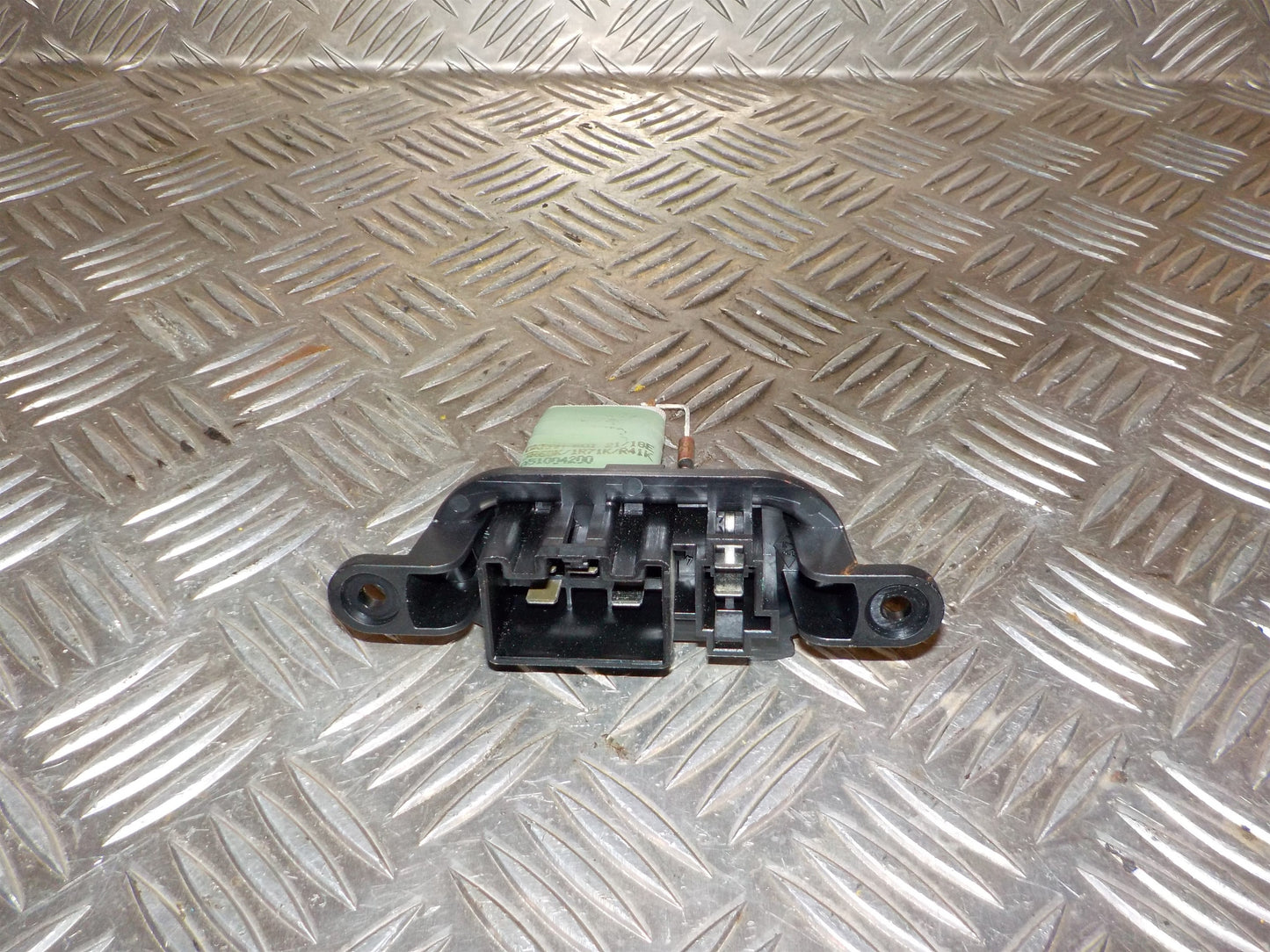 Dacia Dokker Varmemodstand Med OEM Nr. A51004200 Fra Dacia Ophugger