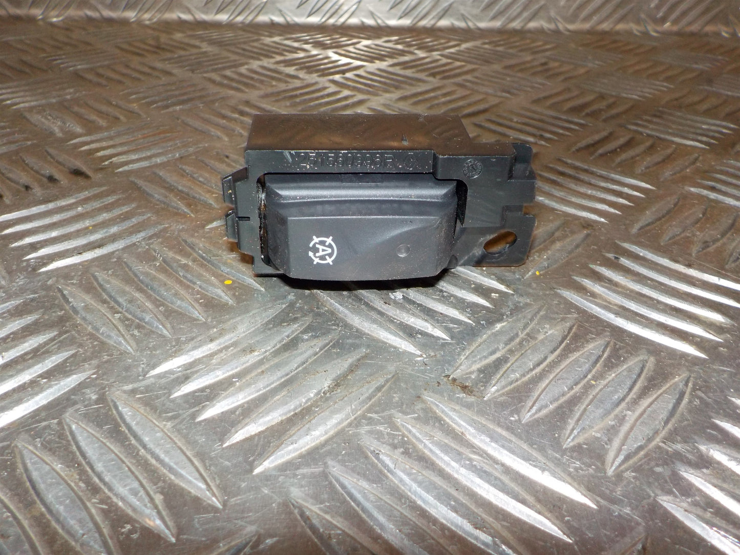 Dacia Dokker Start/Stop Kontakt Med OEM Nr. 251560996R Fra Dacia Ophugger