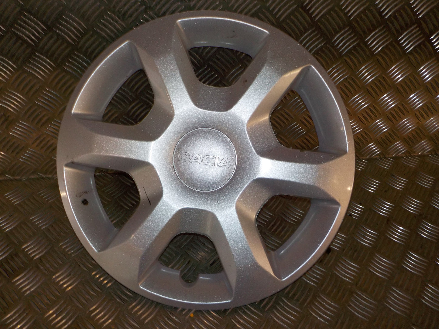 Dacia Dokker Navkapsel Med OEM Nr. 8200756961 Fra Dacia Ophugger