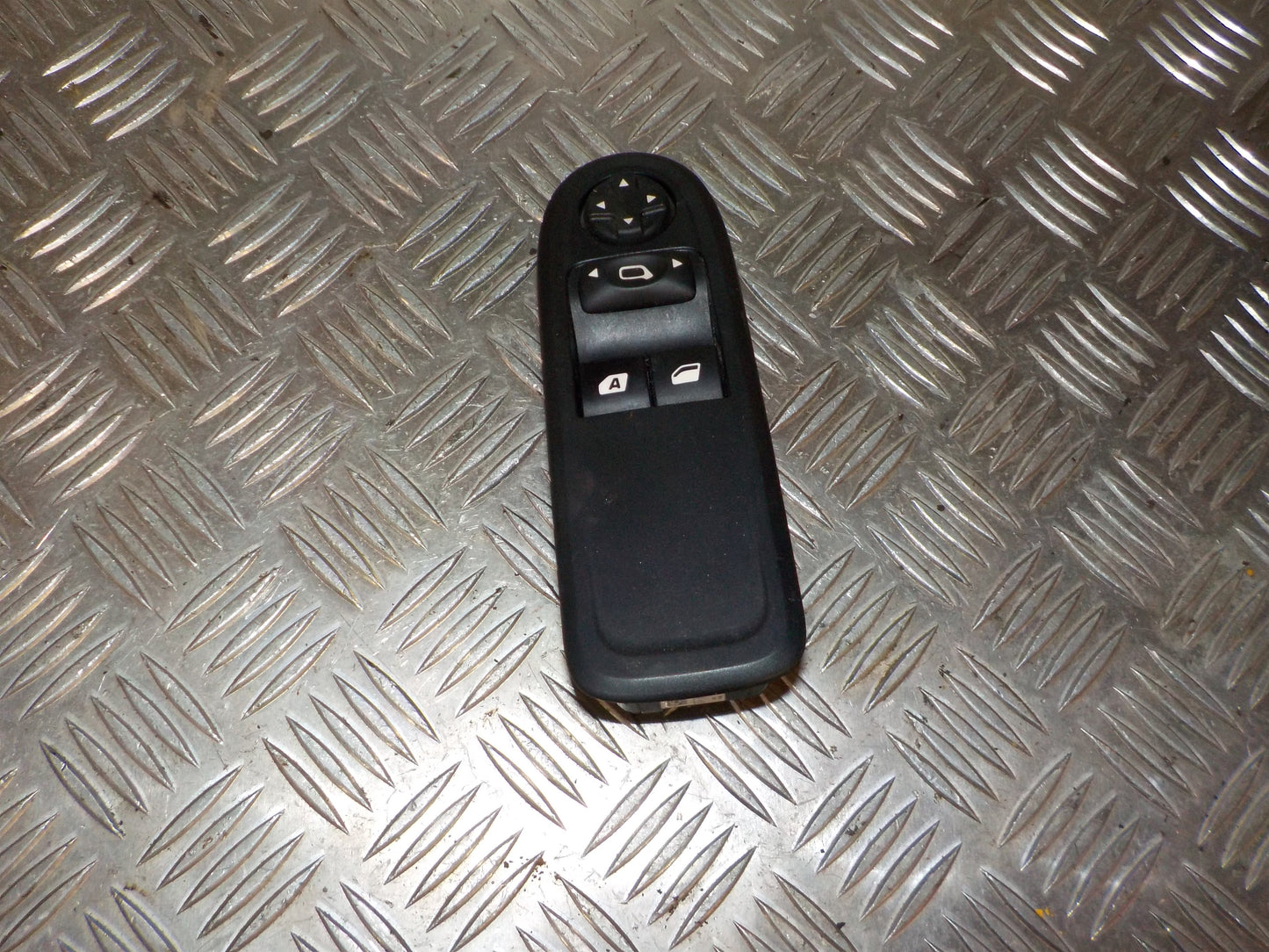 Citroen C3 II Kontakt Rudehejs Med OEM Nr. 96637530XT Fra Citroen Ophugger