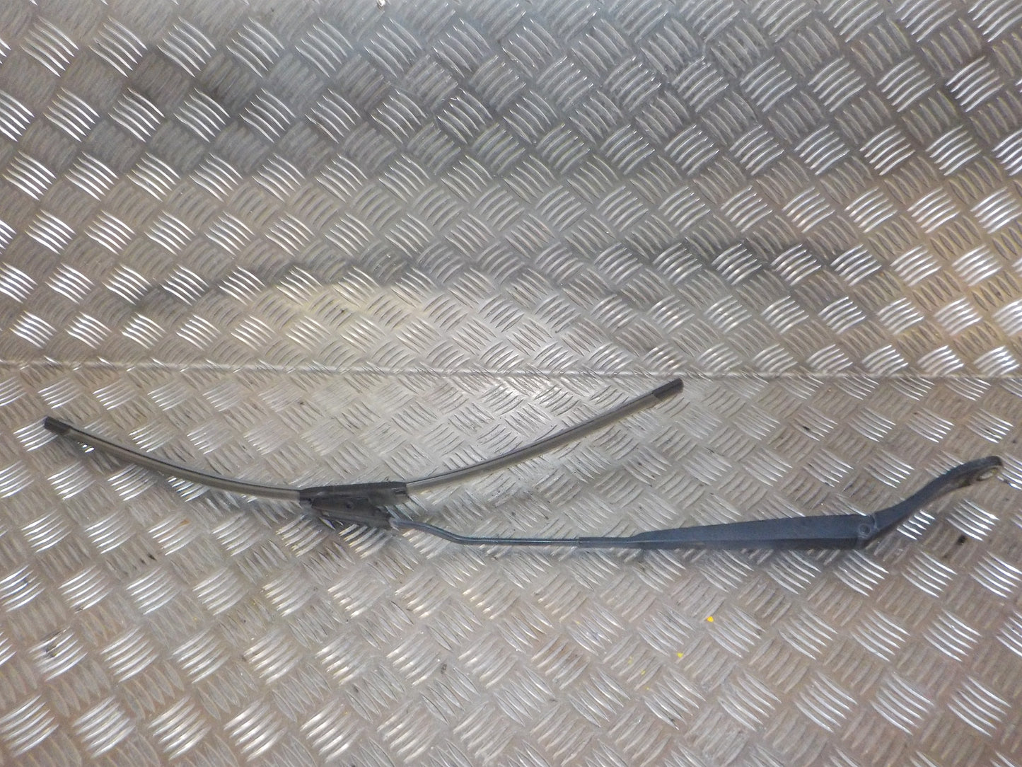 Citroen C3 II Viskerarm Med OEM Nr. 6429GT Fra Citroen Ophugger