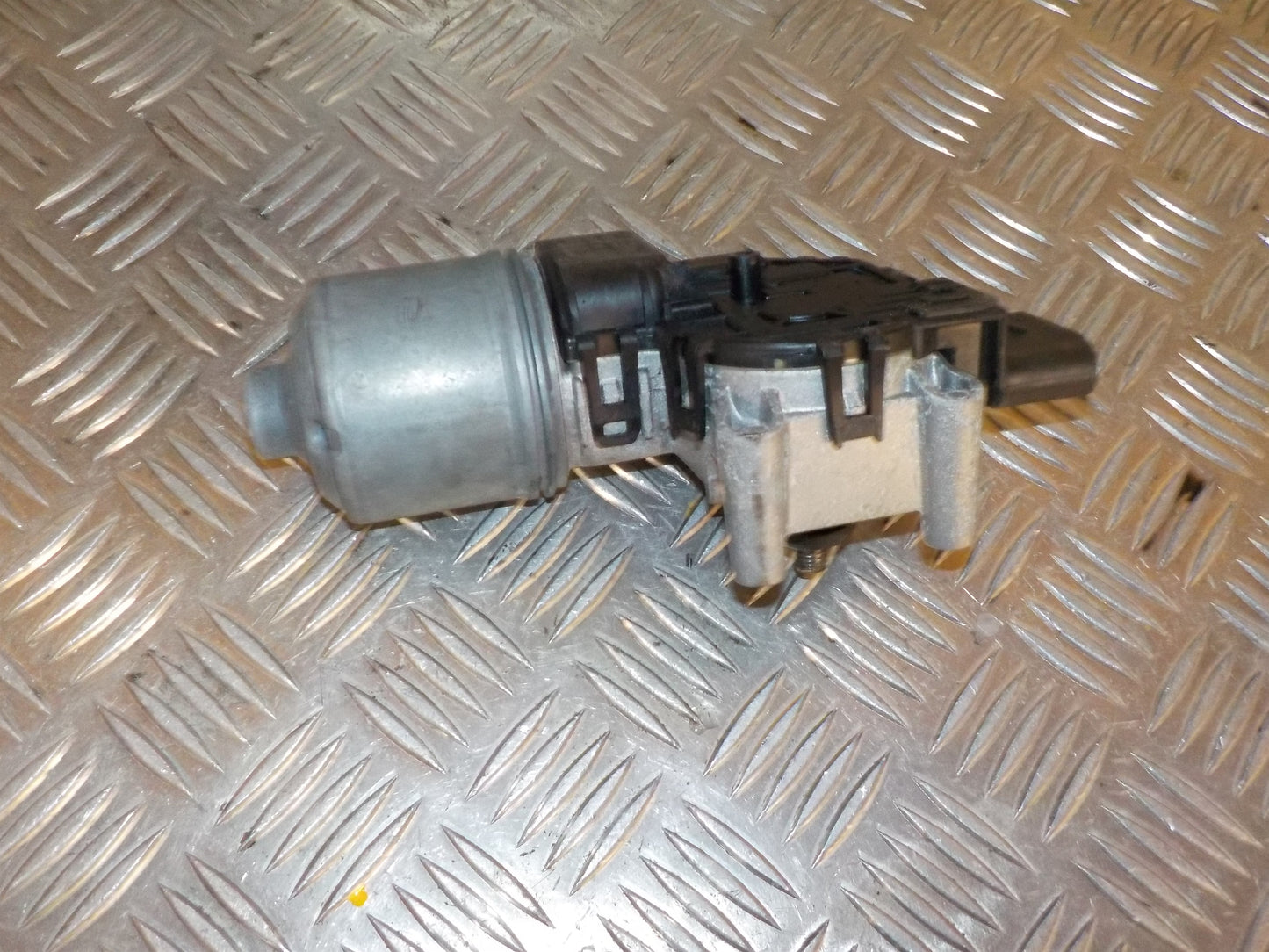 Audi A4 8E/8H Viskermotor Med OEM Nr. 8E1955119 Fra Audi Ophugger