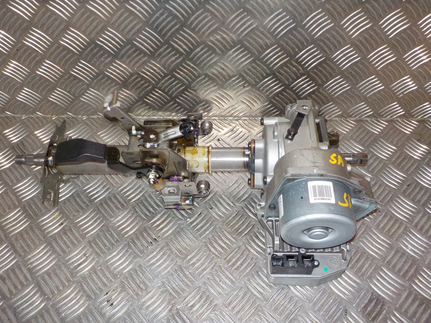 Kia Ceed Ratstamme M/El-Servo Med OEM Nr. 563101H500	 Fra Kia Ophugger