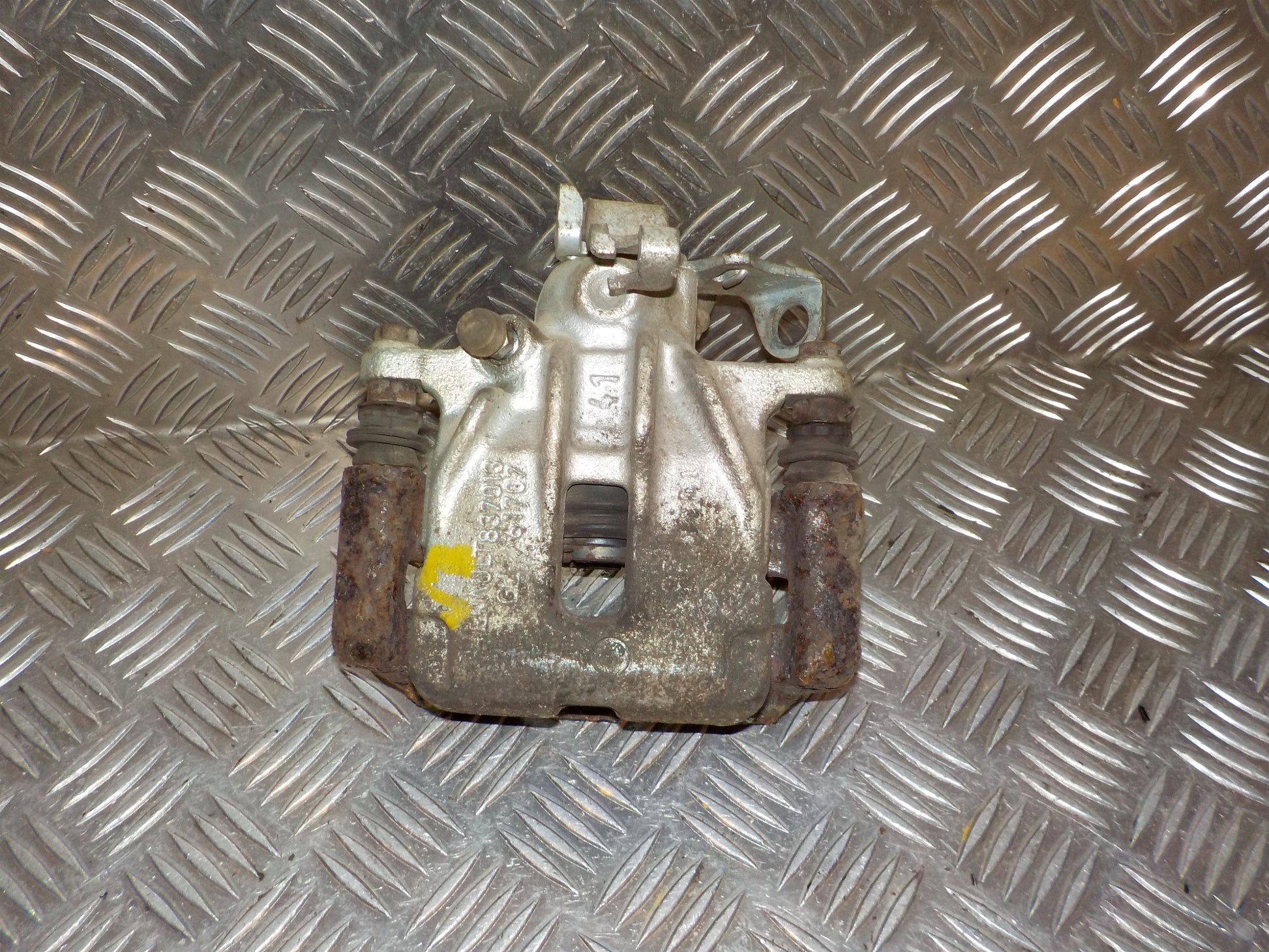 Renault Trafic 1 Bremsekaliber VB Med OEM Nr. 7701056166 Fra Renault Ophugger