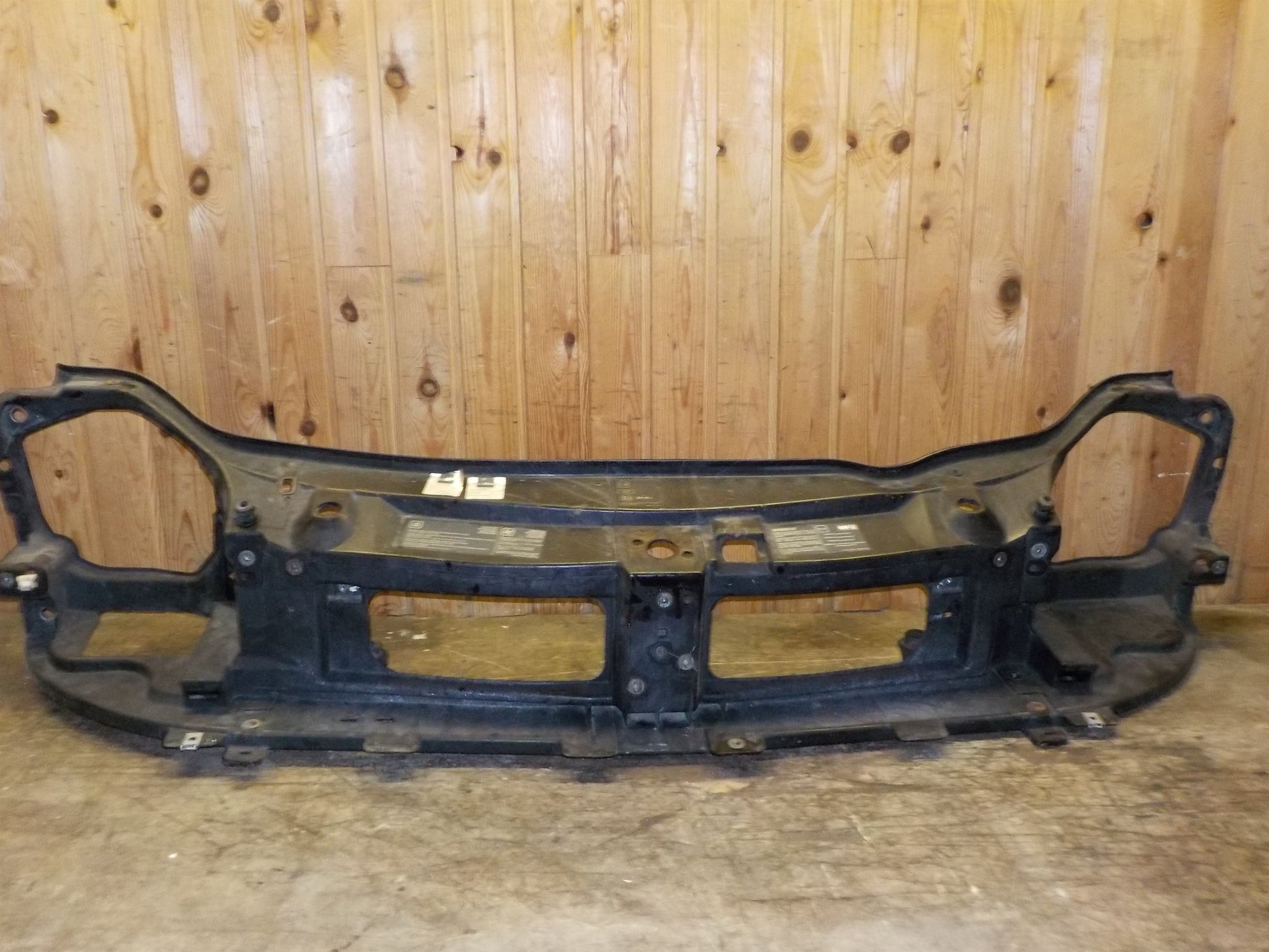 Renault Trafic 1 Frontkasse Med OEM Nr. 8200274224 Fra Renault Ophugger