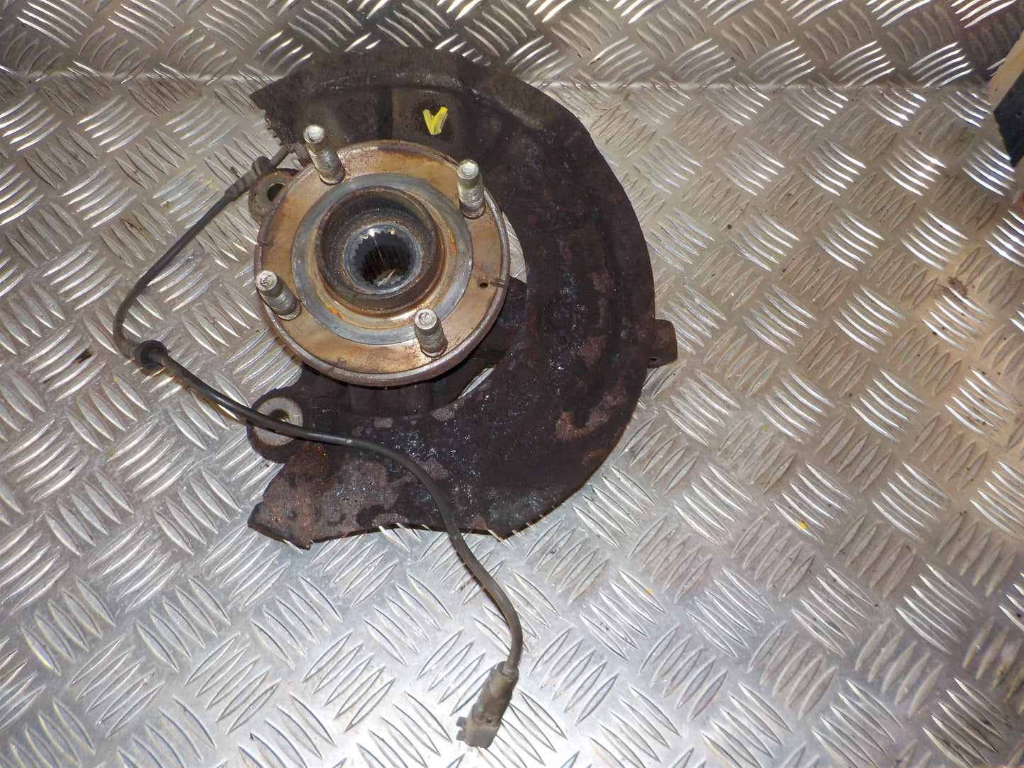 Chevrolet Aveo Spindel For V Med OEM Nr. 94524968 Fra Chevrolet Ophugger