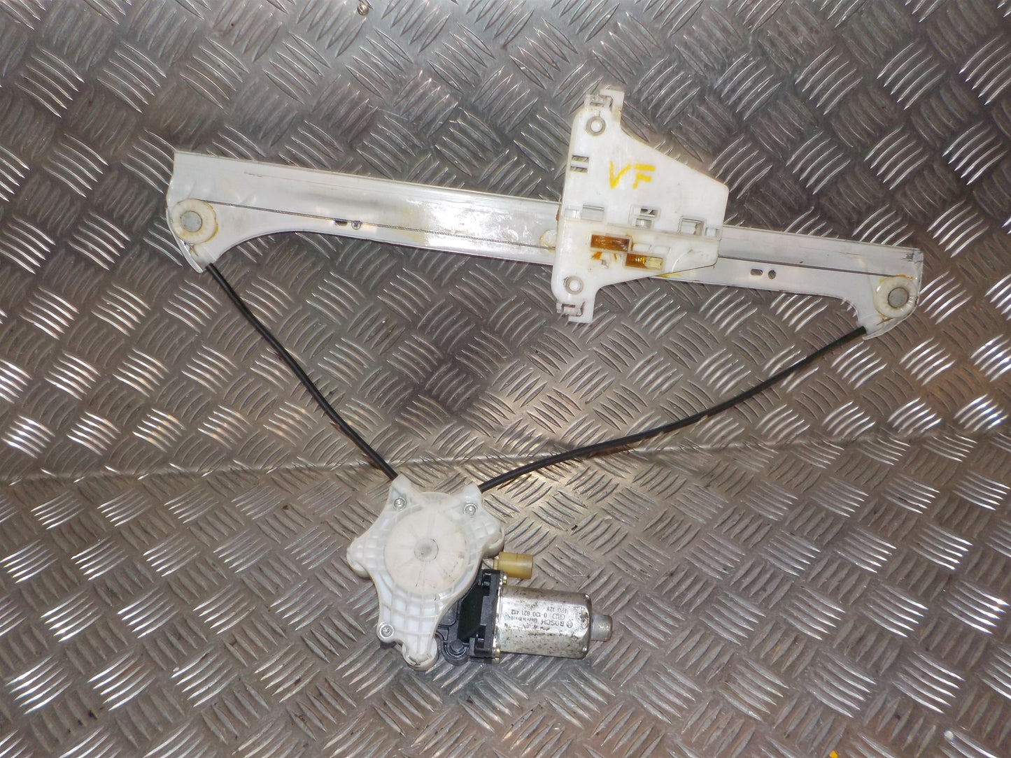 VW Fox 5Z Rudemotor - Rudehejs Med OEM Nr. 0130821412 Fra VW Ophugger