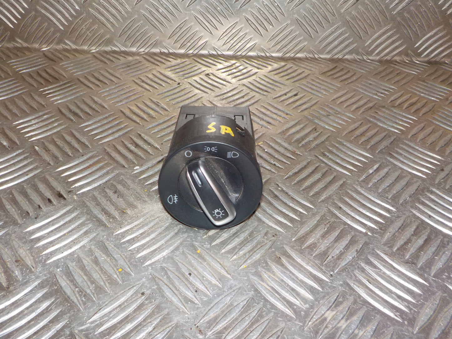 VW Polo 6R Kontakt Lys Med OEM Nr. 6R0941531H Fra VW Ophugger