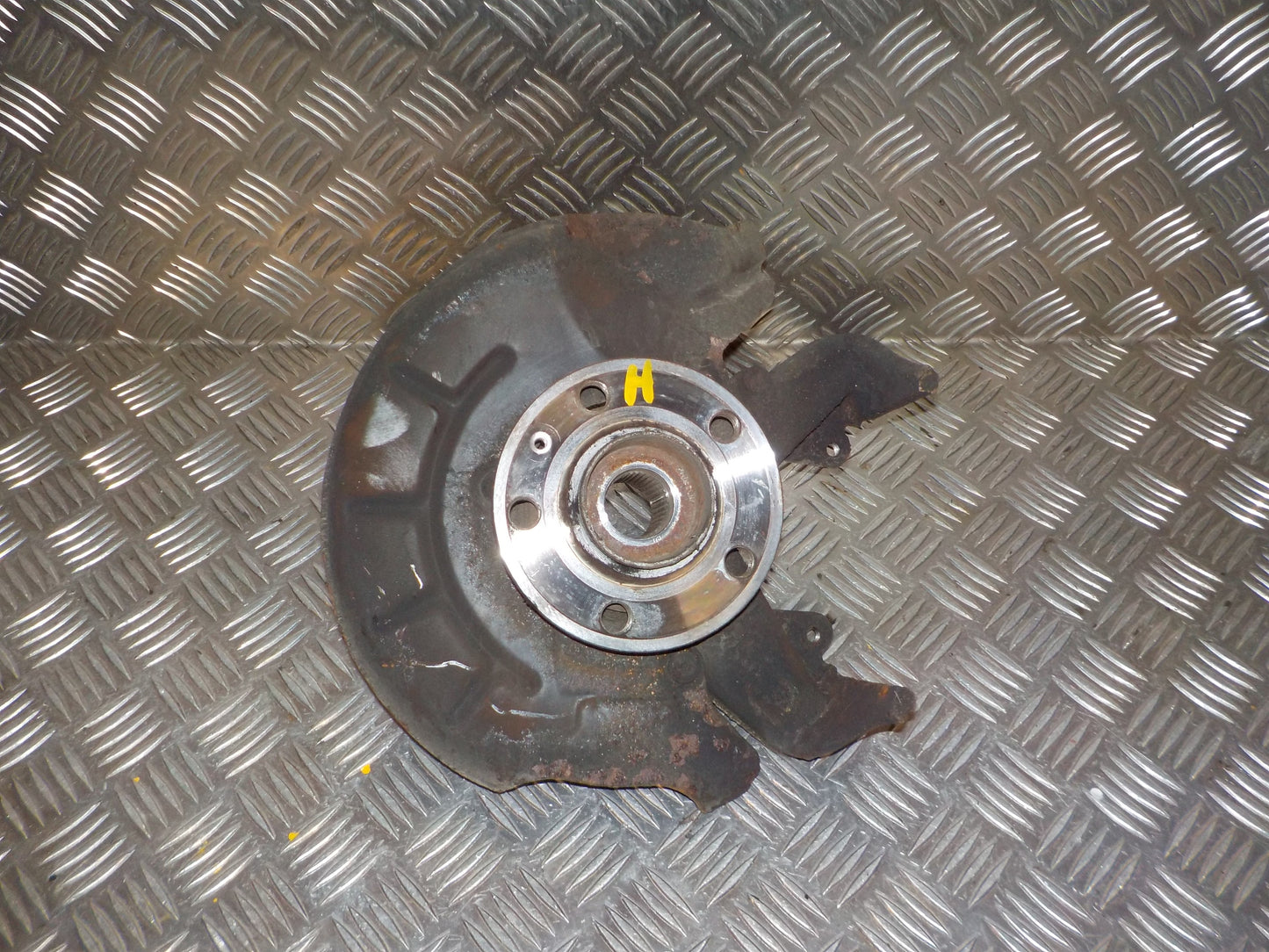 VW Polo 6R Spindel For H Med OEM Nr. 6C0407621 Fra VW Ophugger