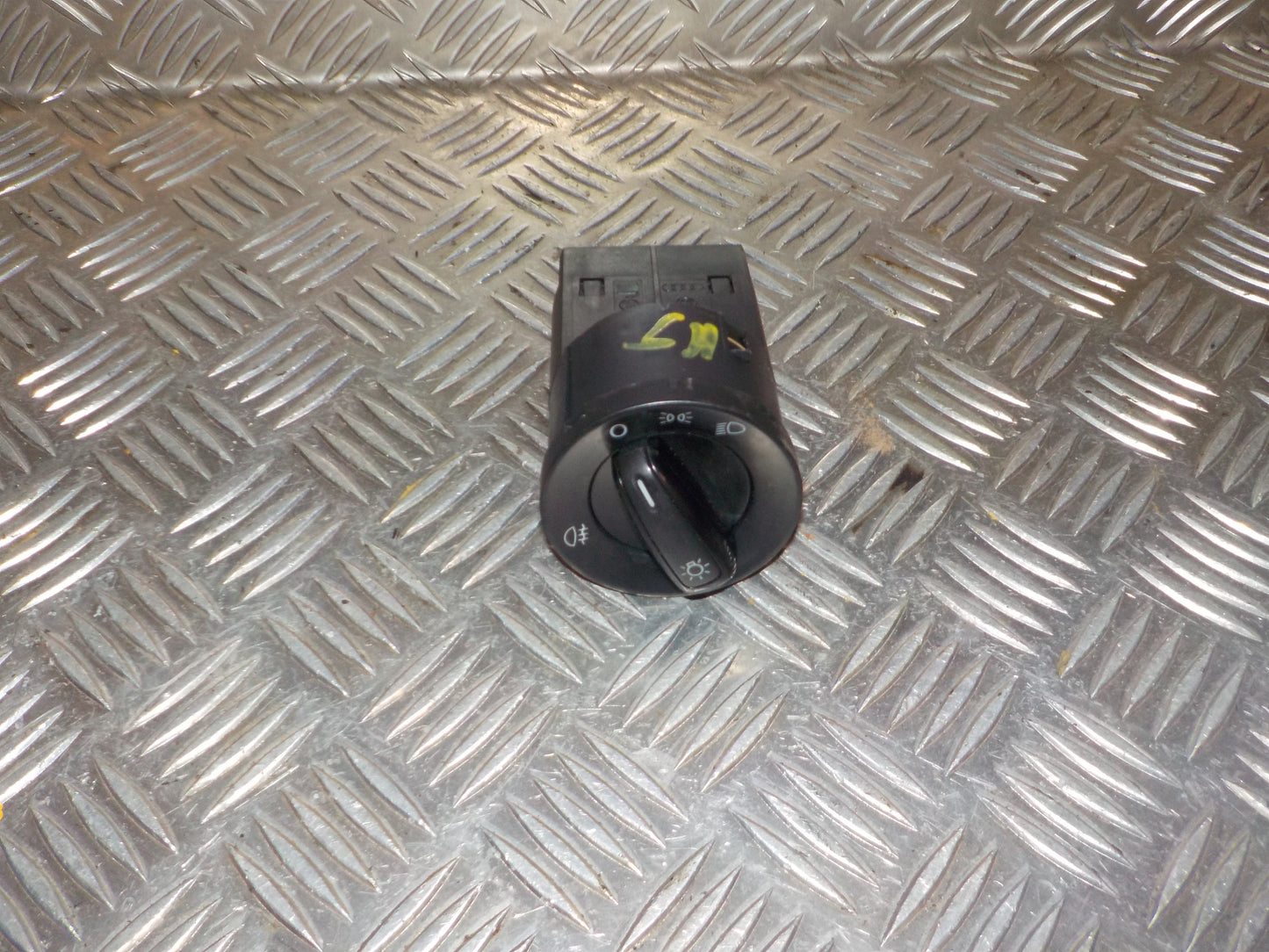 Seat Mii Kontakt Lys Med OEM Nr. 6R0941531B Fra Seat Ophugger