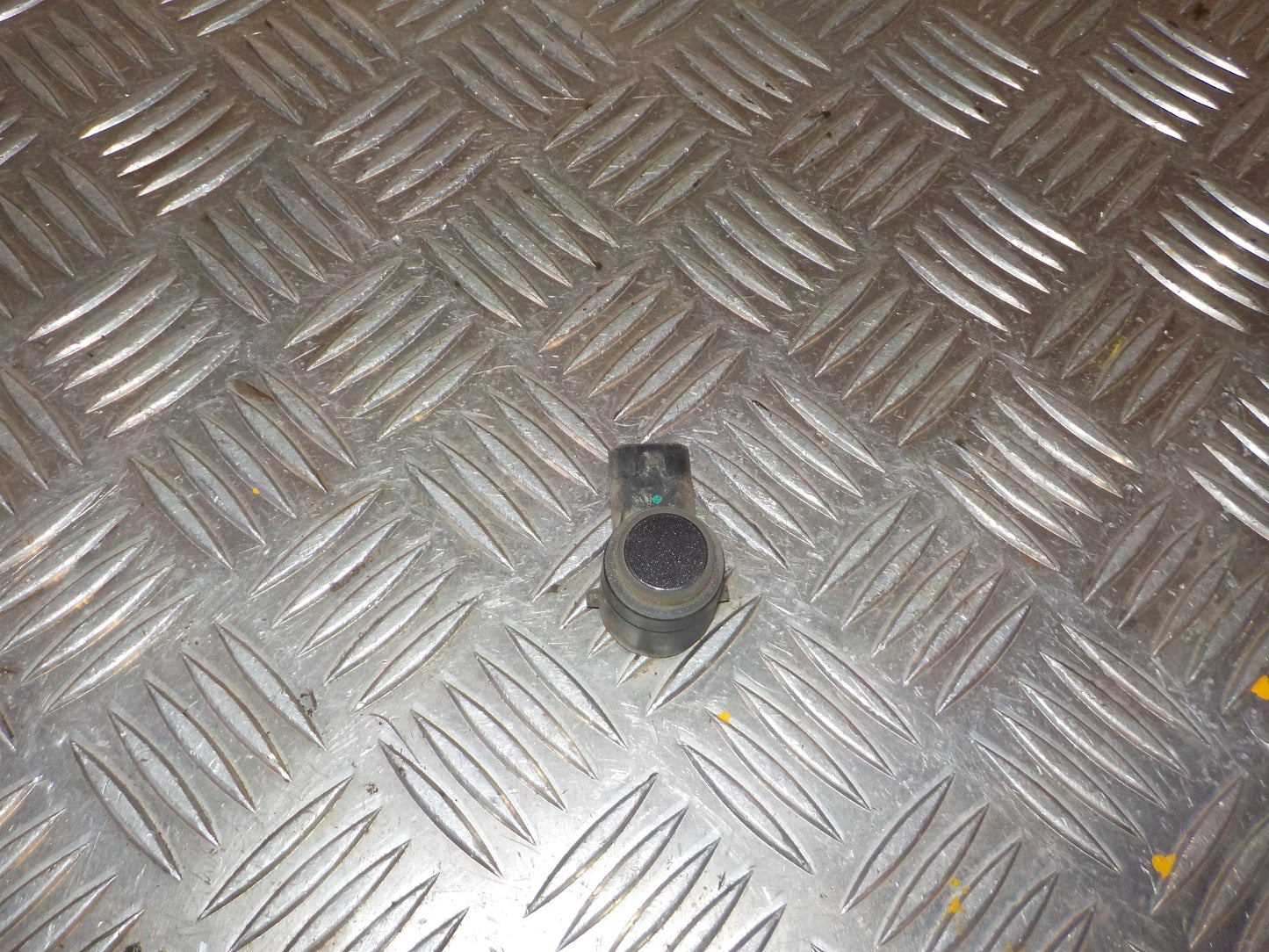 Opel Karl Pdc Sensor/Baksensor Med OEM Nr. 94539578 Fra Opel Ophugger