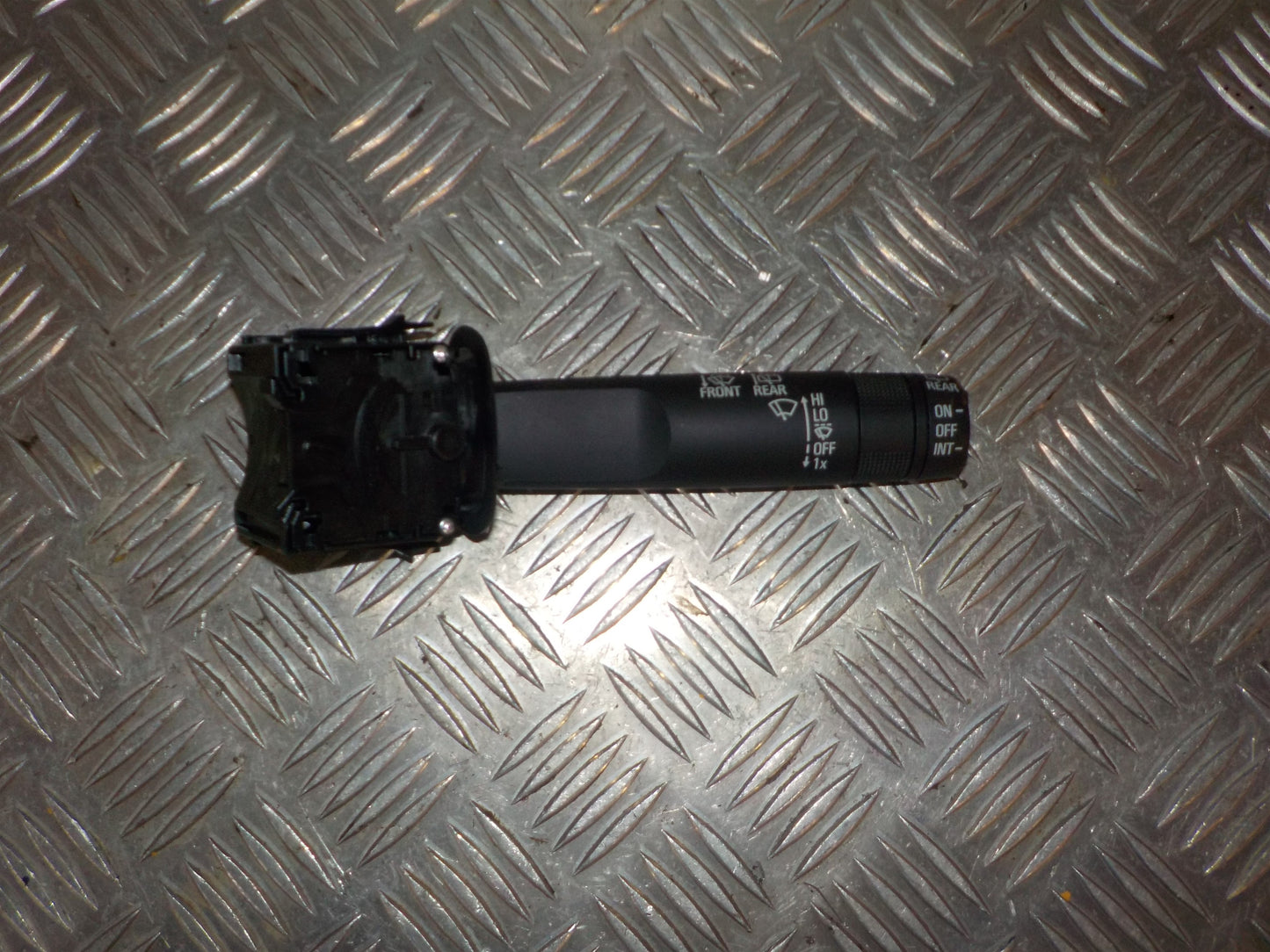 Opel Karl Kontakt Visker Med OEM Nr. 42347871 Fra Opel Ophugger