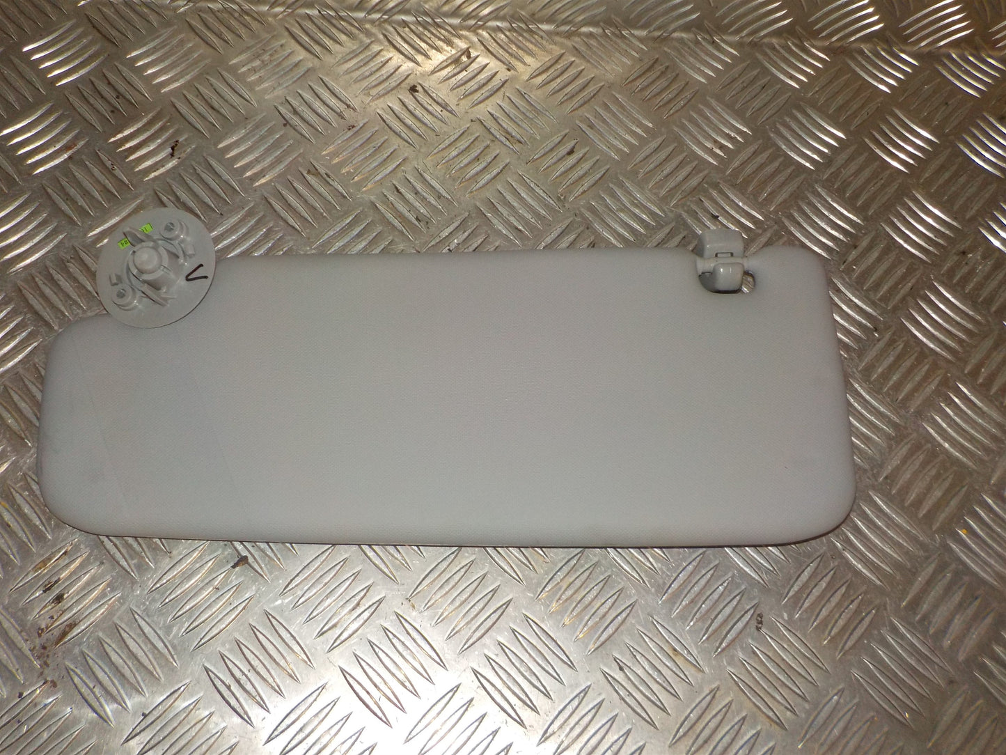 Opel Karl Solskærm Med OEM Nr. Ophugger Fra Opel Ophugger