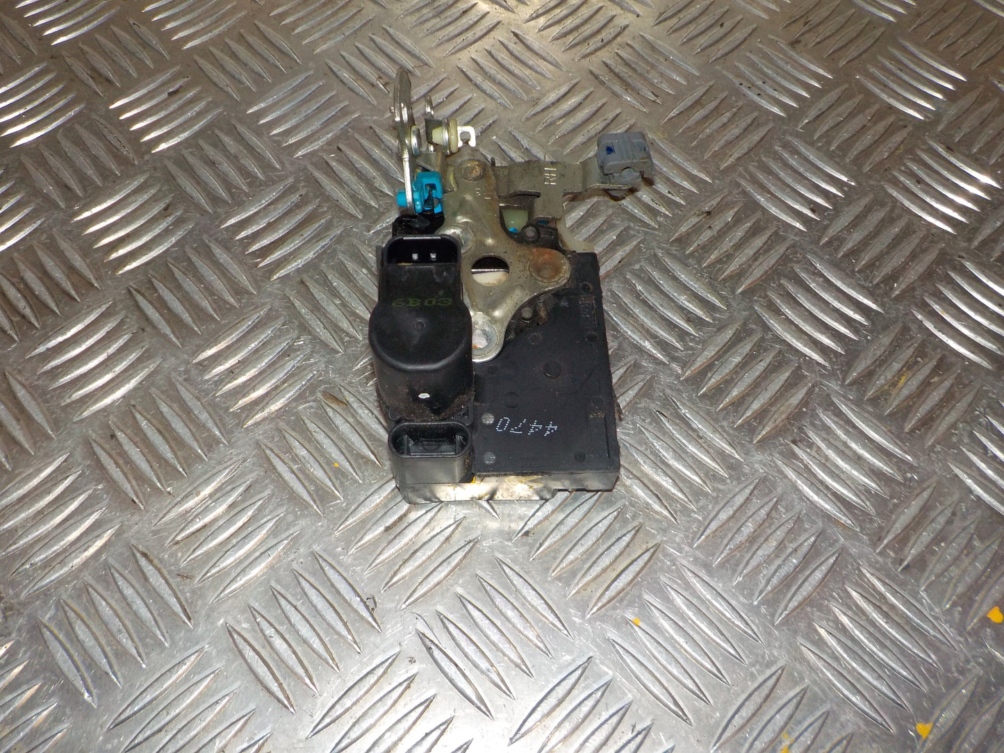 Opel Karl Dørlås Med OEM Nr. 95380546 Fra Opel Ophugger