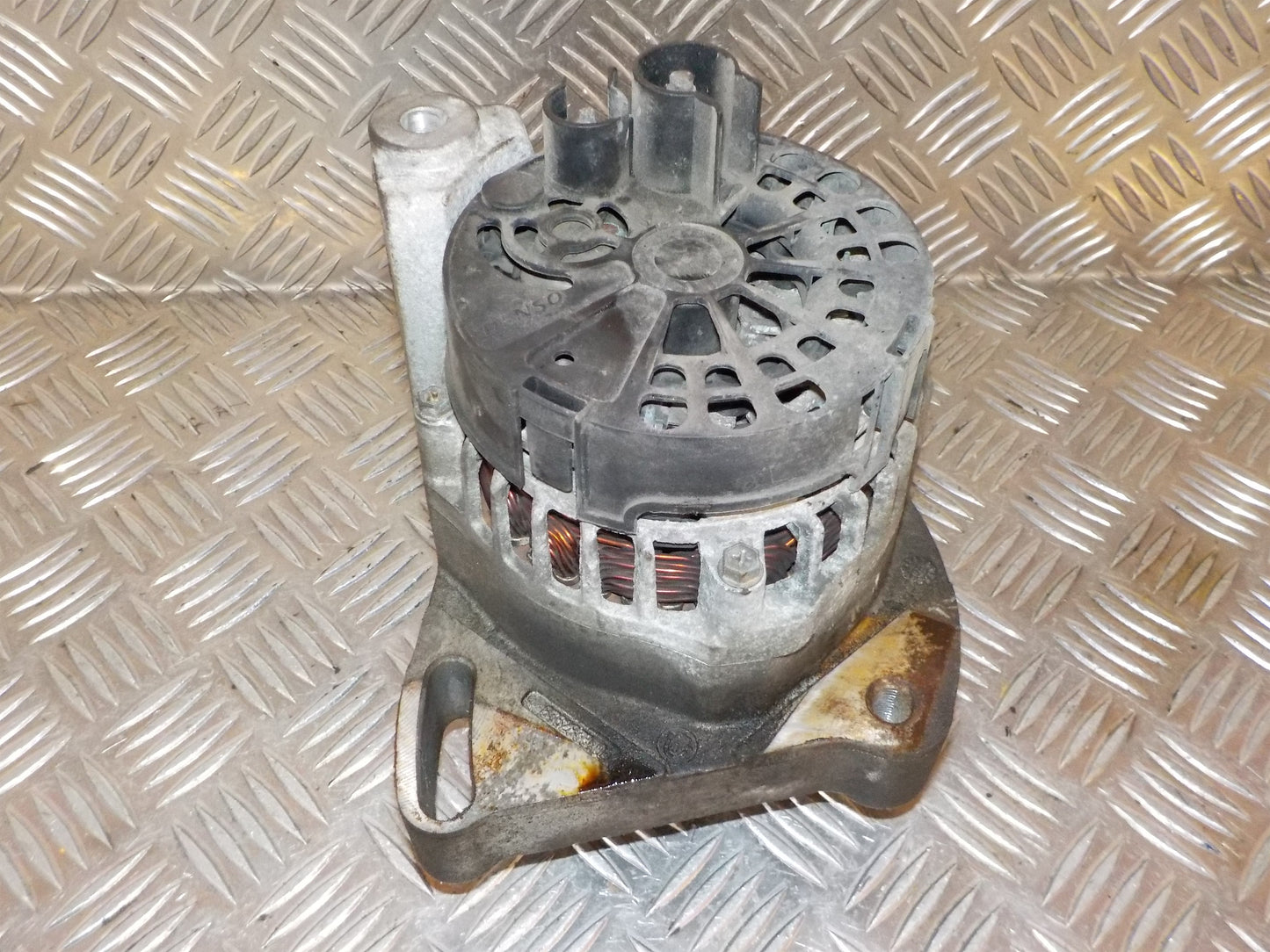 Fiat Punto III Generator Med OEM Nr. 46843093 Fra Fiat Ophugger