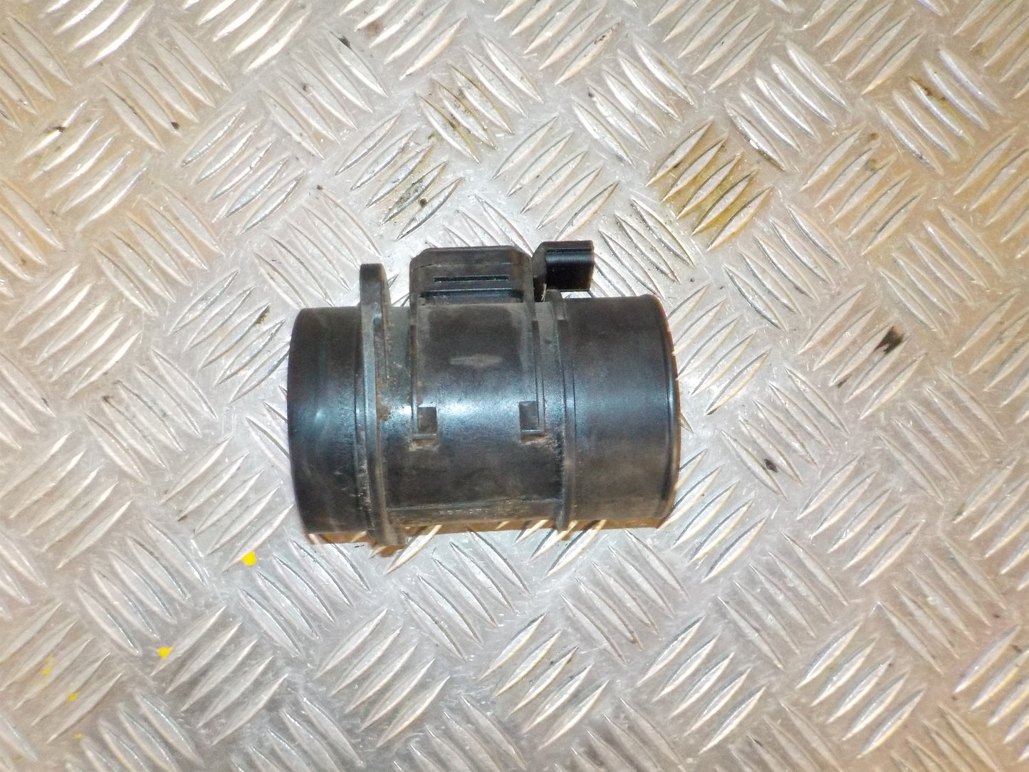 Renault Clio 4 Luftmængdemåler Med OEM Nr. 8200682558C Fra Renault Ophugger