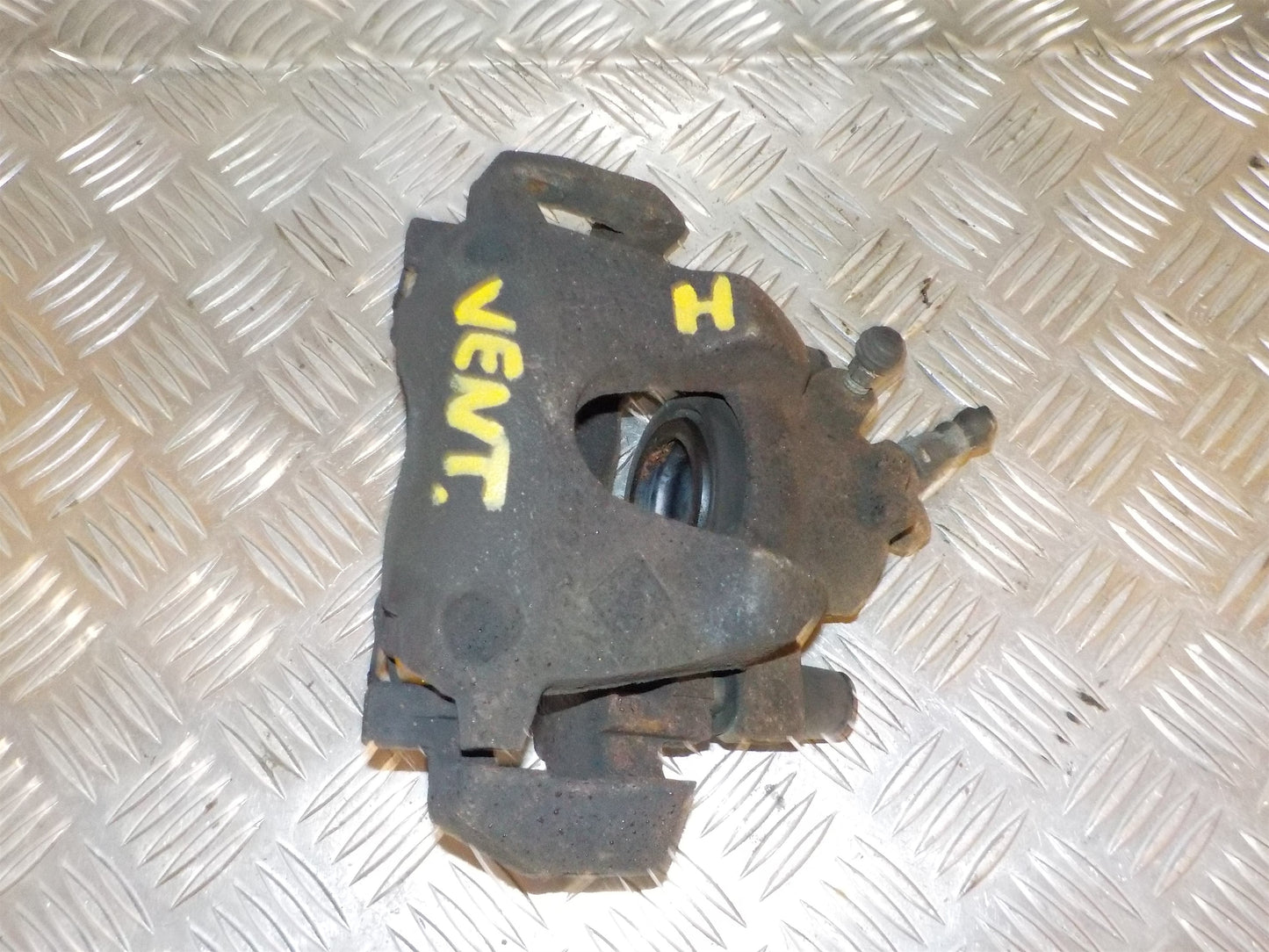 Renault Clio 4 Bremsekaliber Hf Med OEM Nr. 410014752R Fra Renault Ophugger