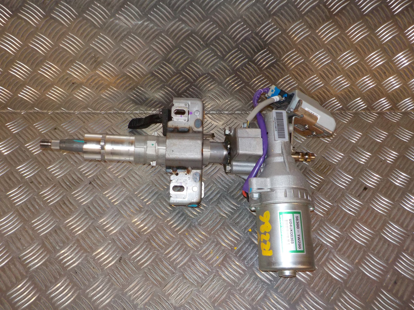 Kia Rio UB Ratstamme M/El-Servo Med OEM Nr. 563001W200 Fra Kia Ophugger