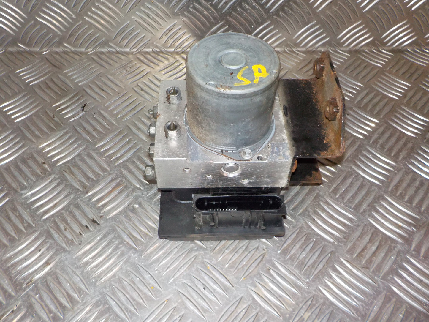 Renault Twingo 2 Abs Pumpe Med OEM Nr. 0265951128 Fra Renault Ophugger