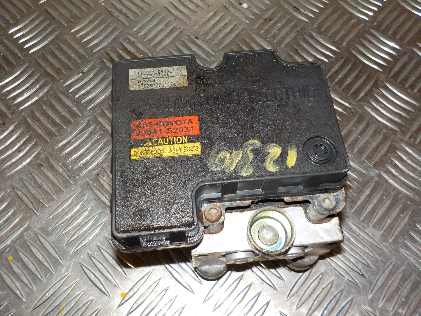 Toyota Yaris Jap. ABS Pumpe Med OEM Nr. 4405052190 Fra Toyota Ophugger